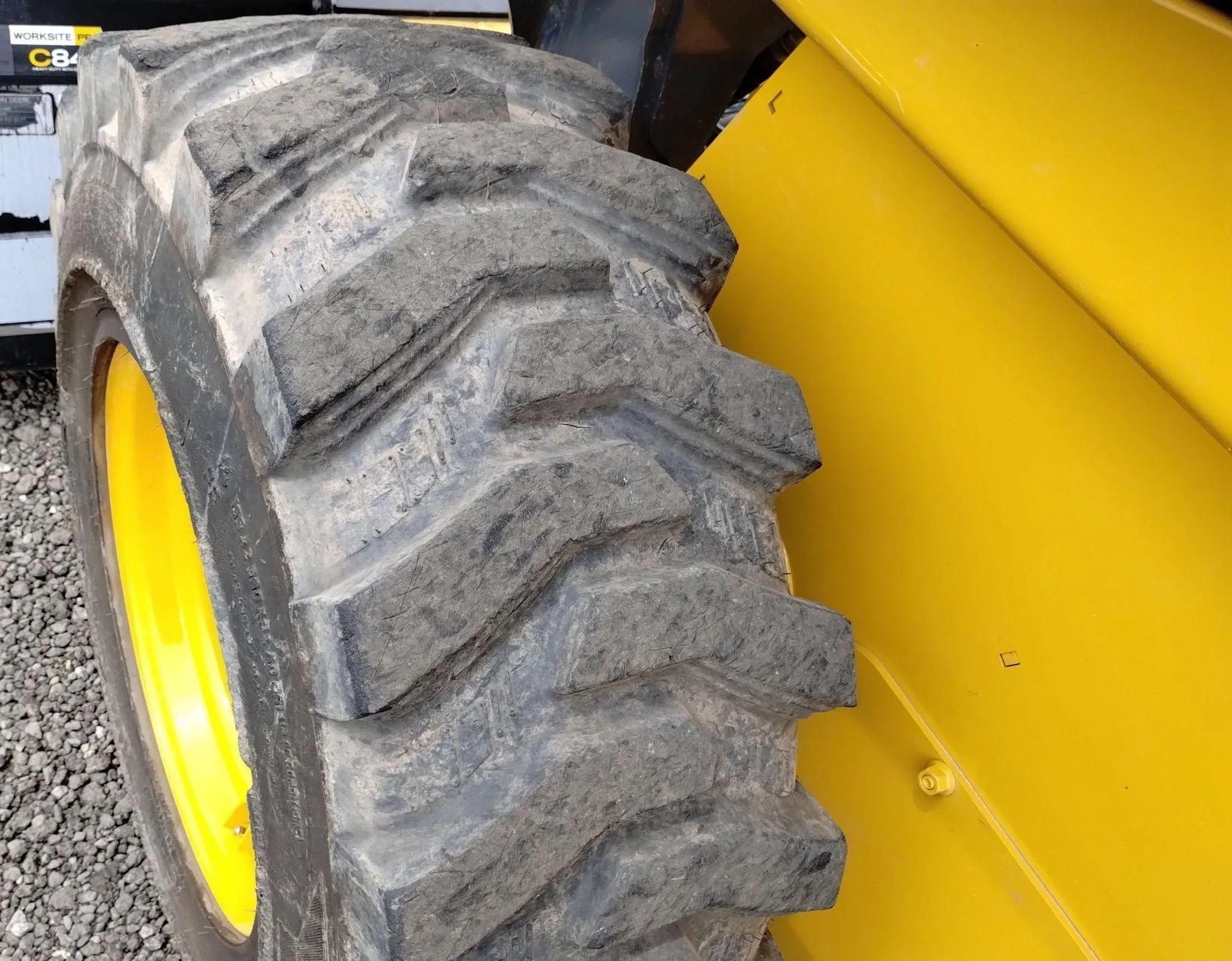 2022 John Deere 330G
