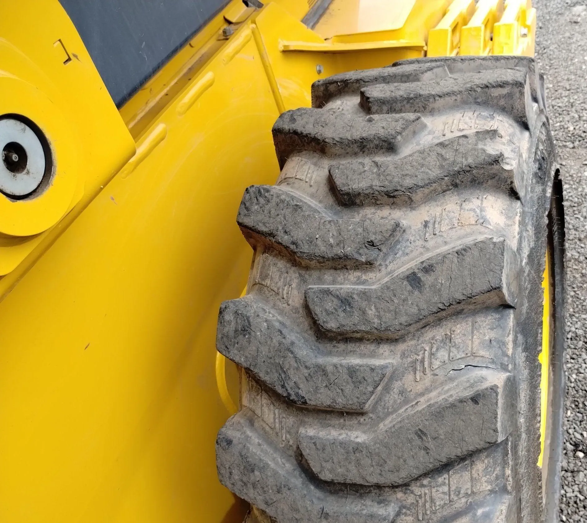 2022 John Deere 330G