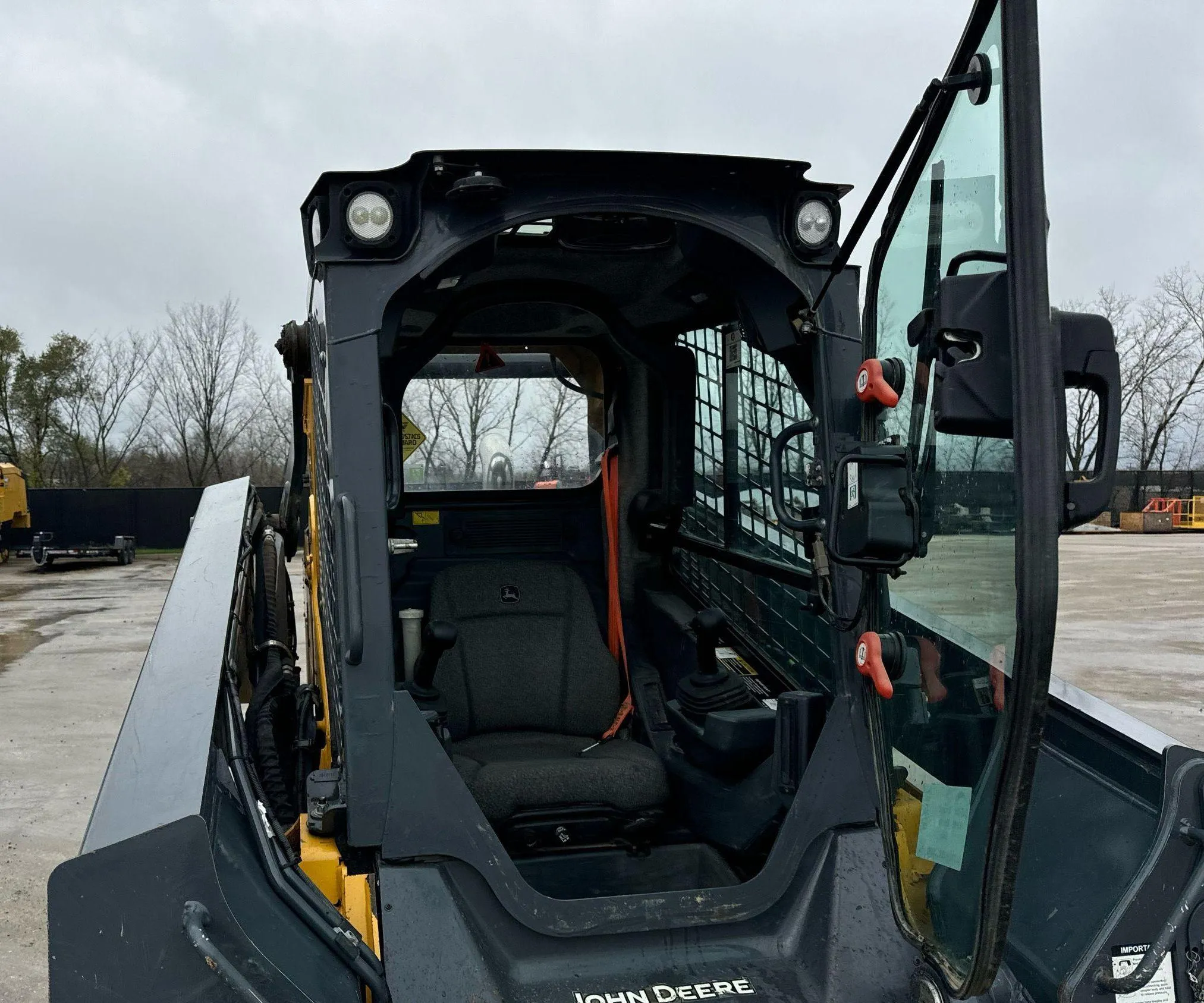 2022 John Deere 333G