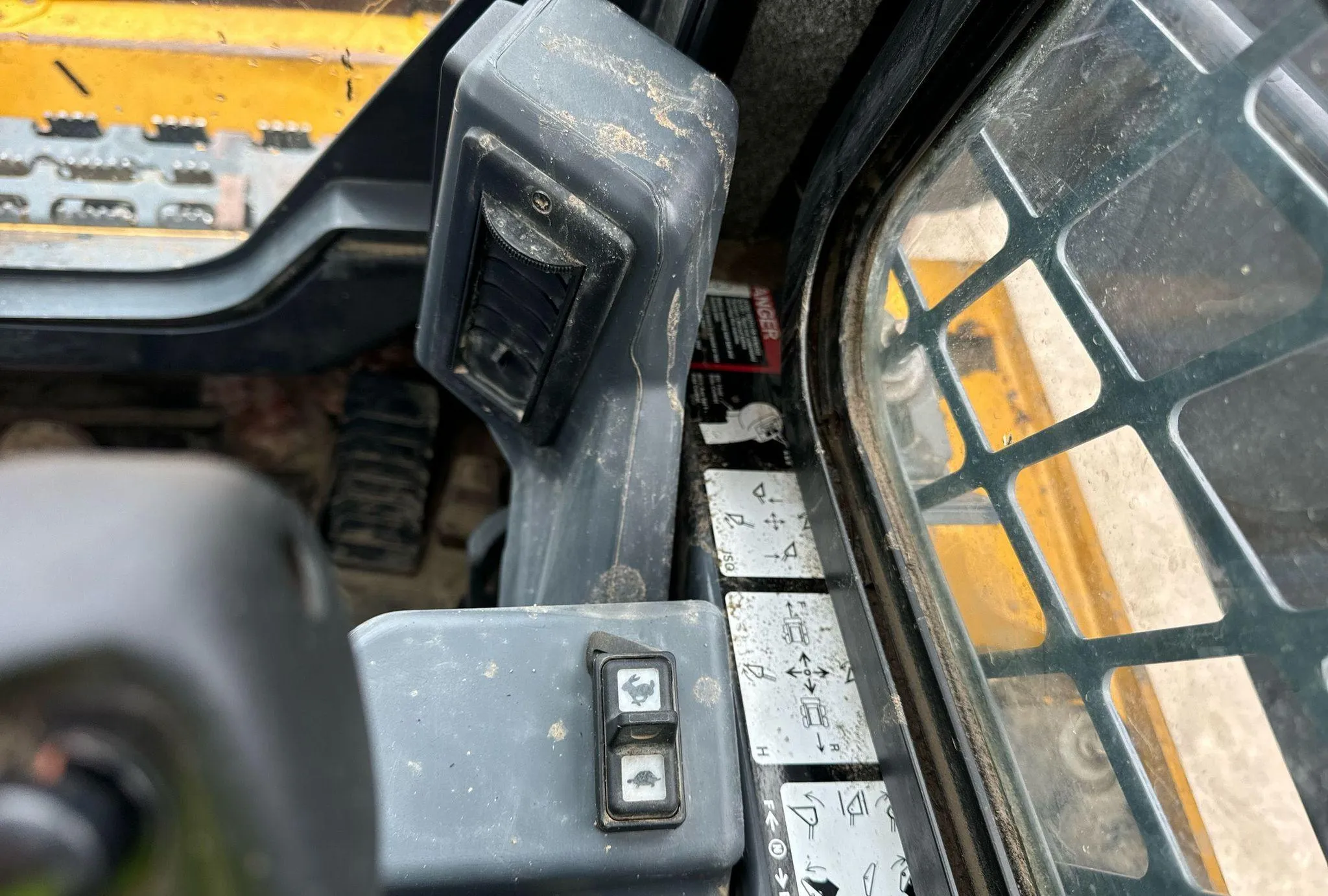 2022 John Deere 333G