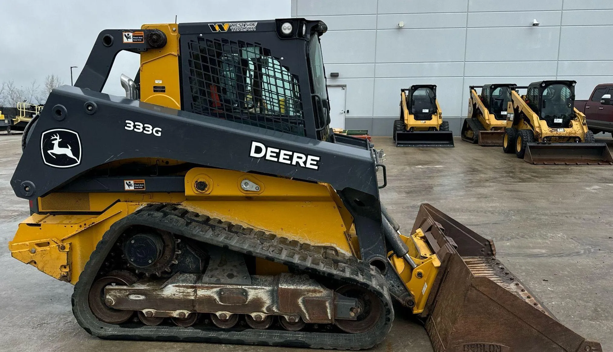 2022 John Deere 333G