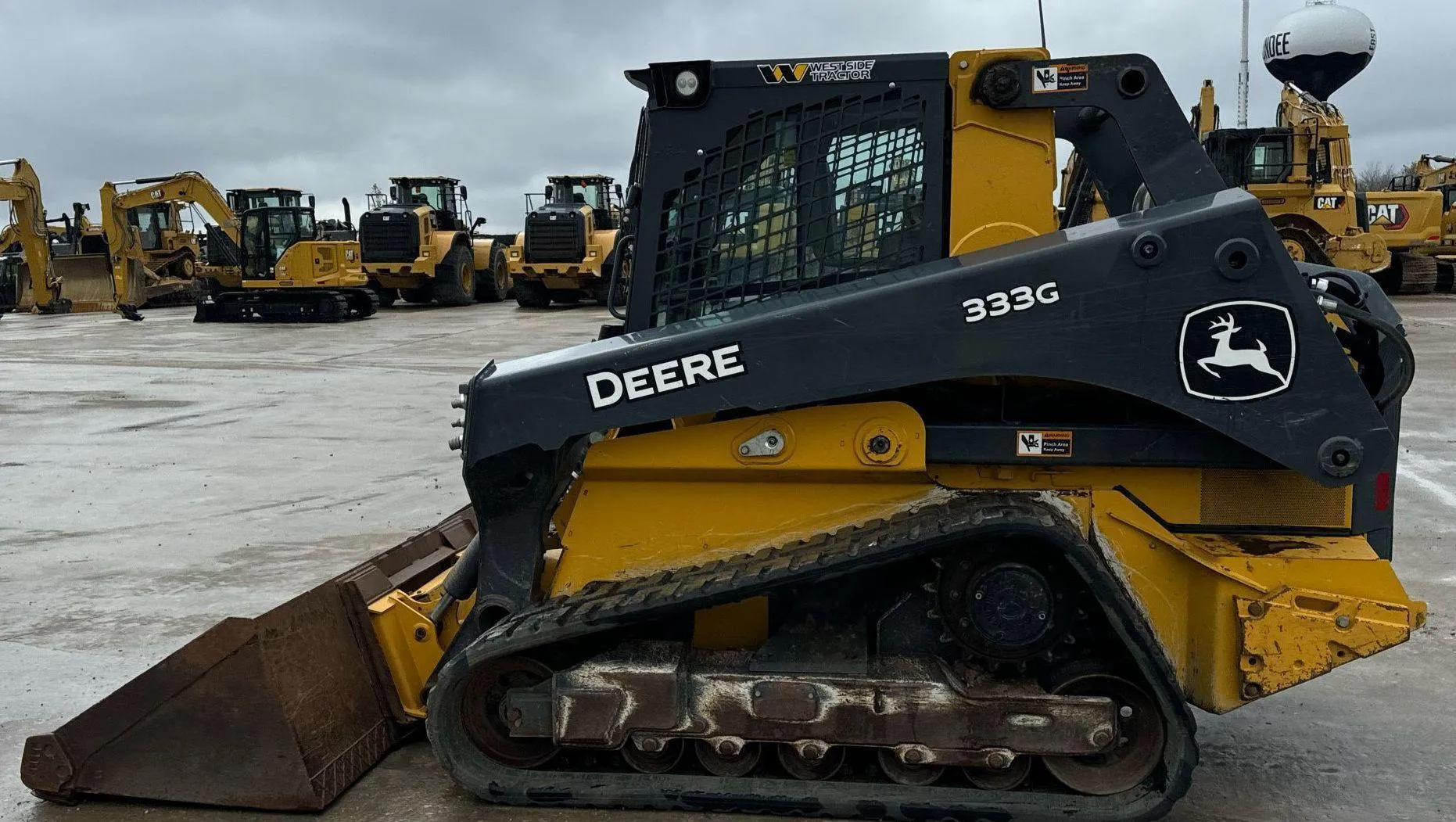 2022 John Deere 333G