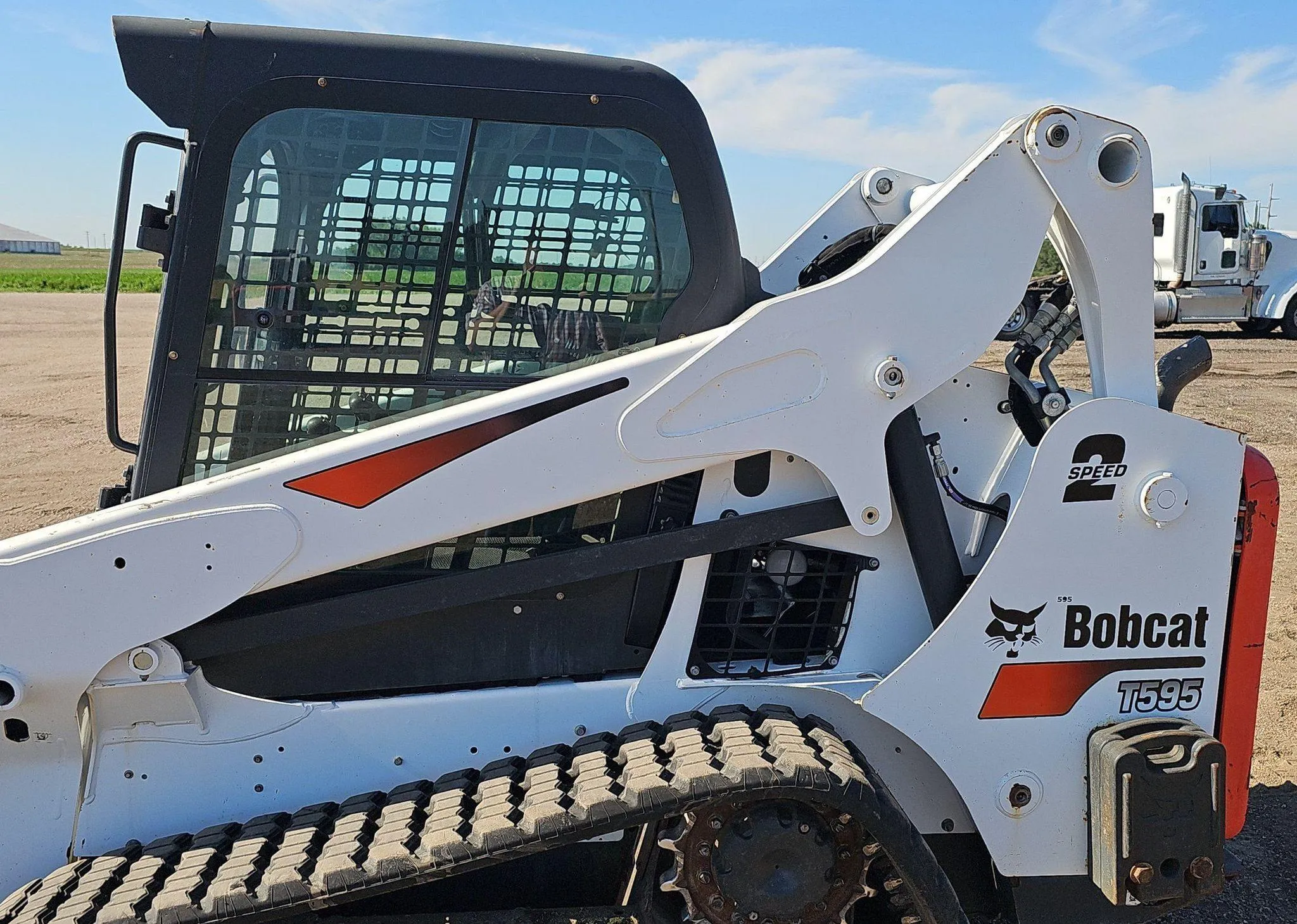 2019 Bobcat T595
