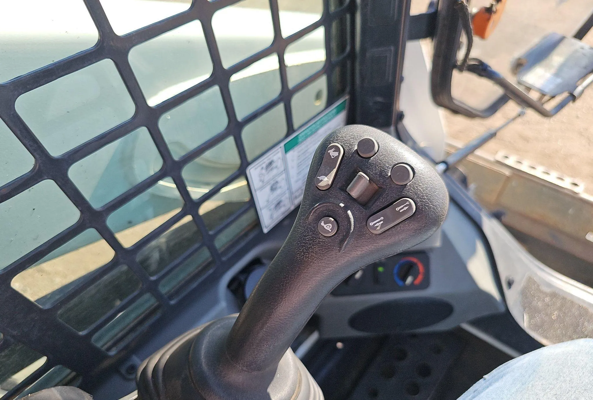 2019 Bobcat T595