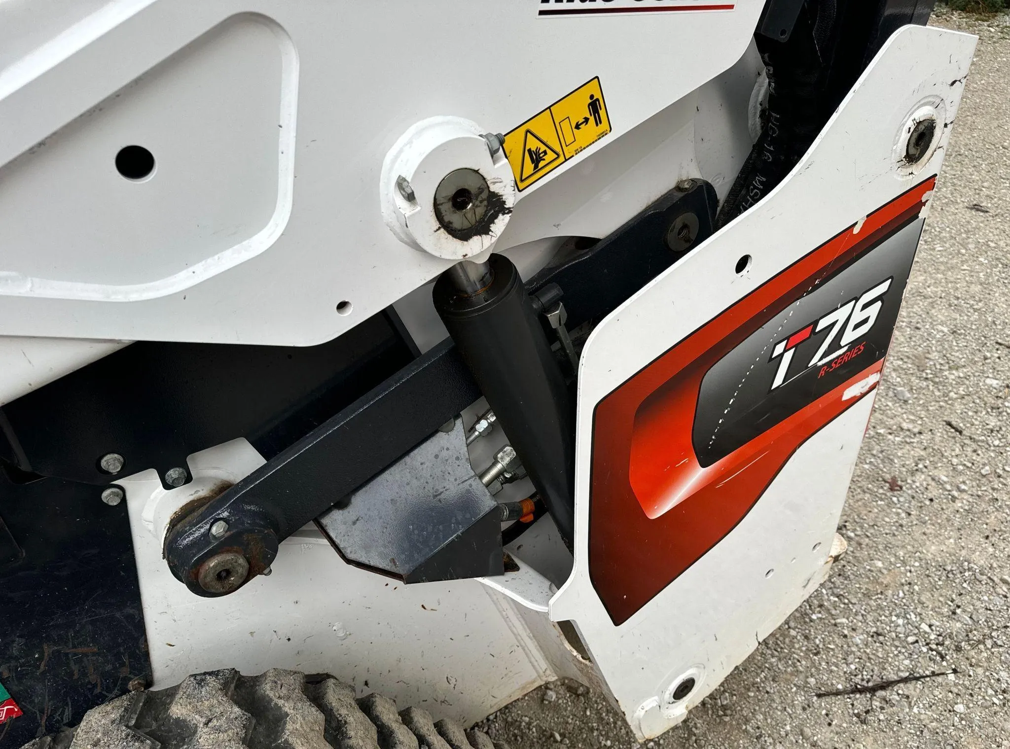 2022 Bobcat T76 R-Series