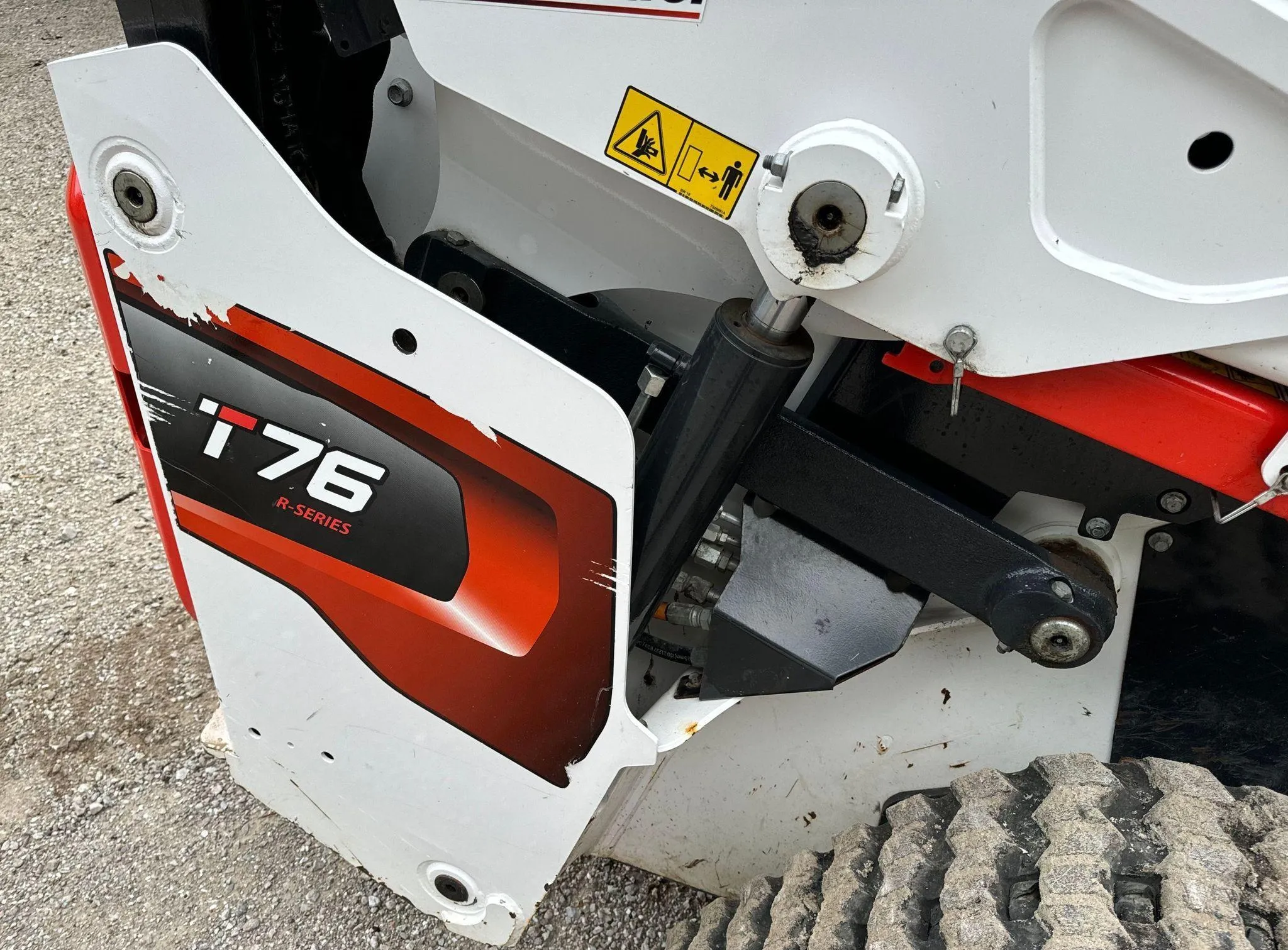 2022 Bobcat T76 R-Series