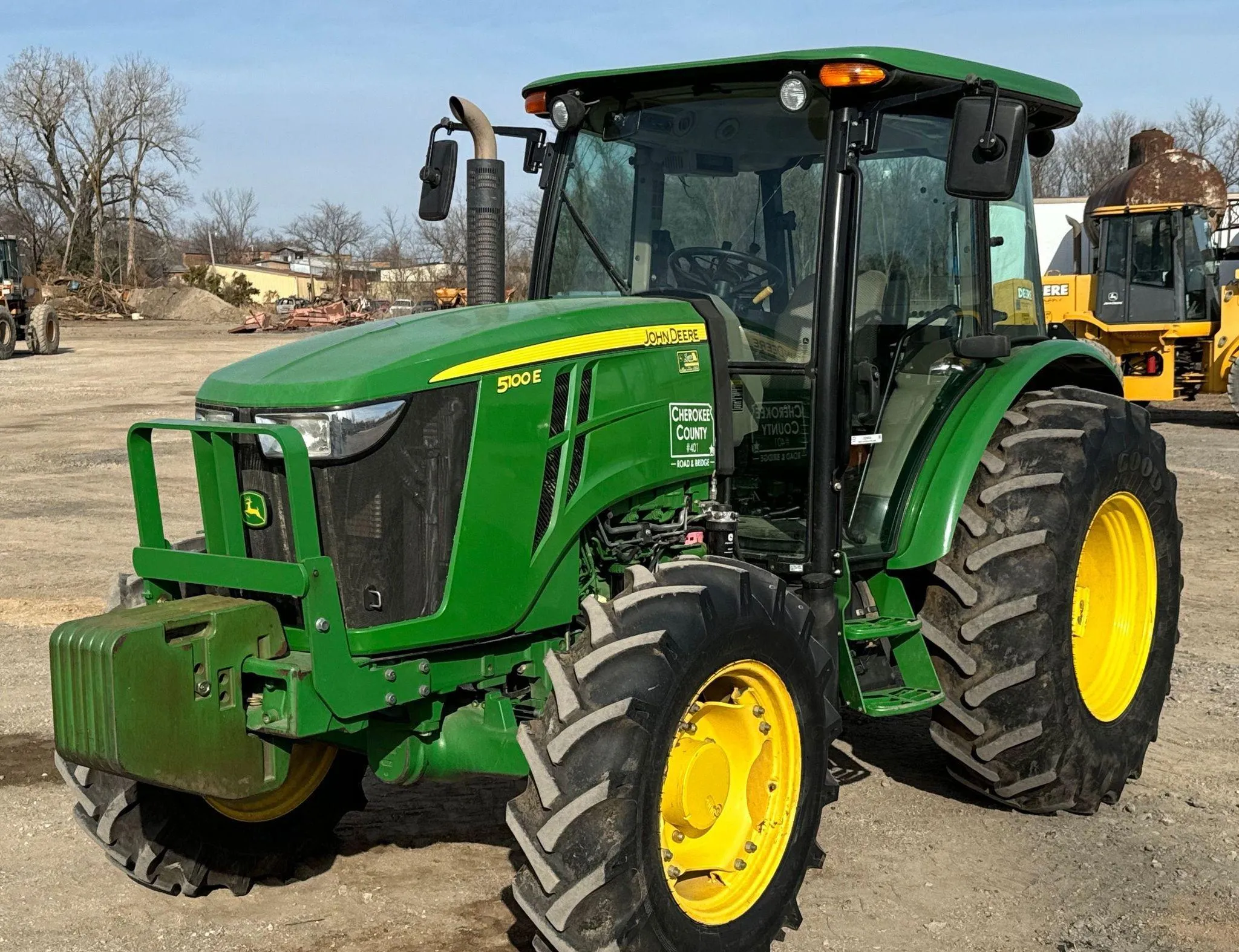 2014 John Deere 2014 John Deere 5100E MFWD alt