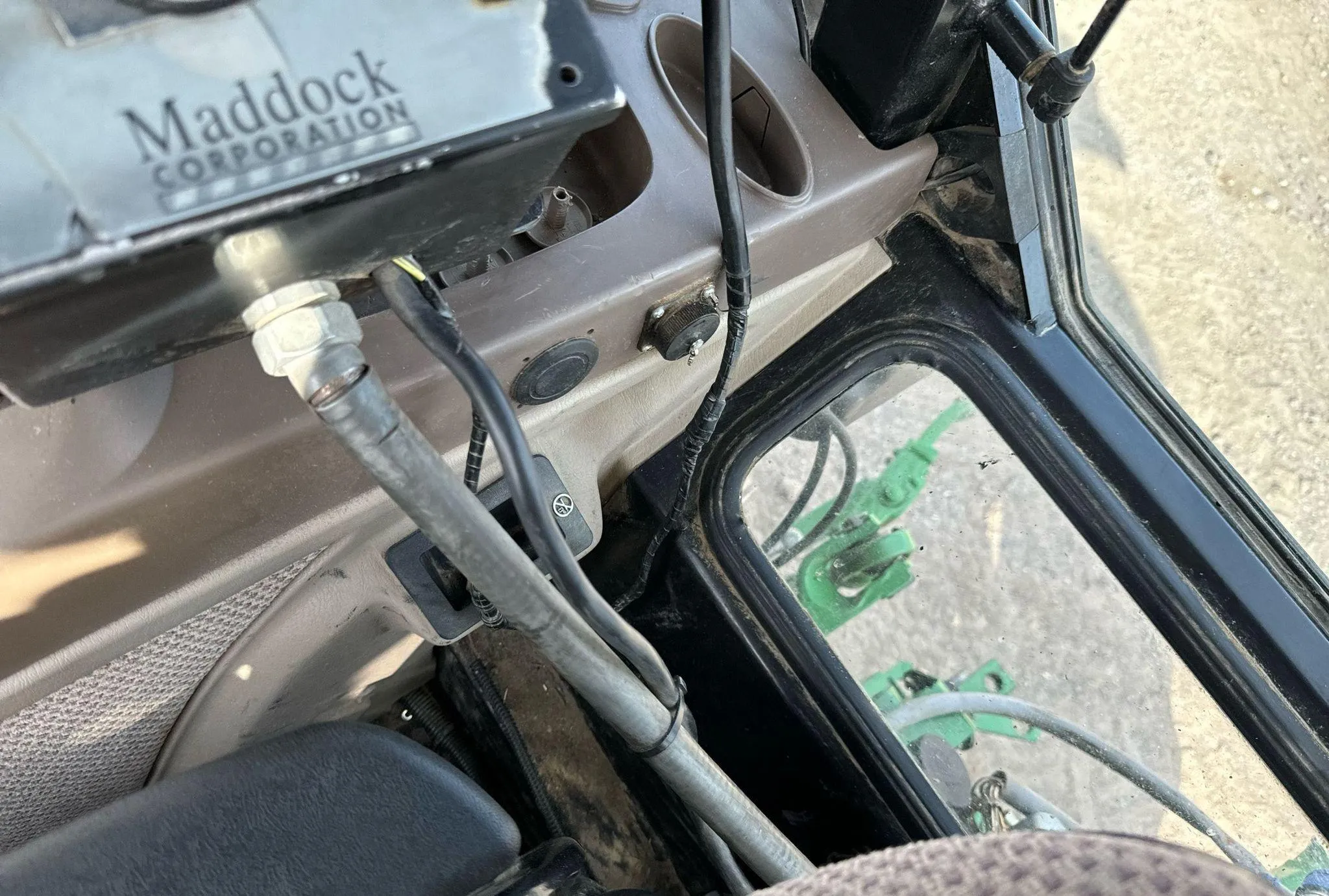 2014 John Deere 5100E MFWD