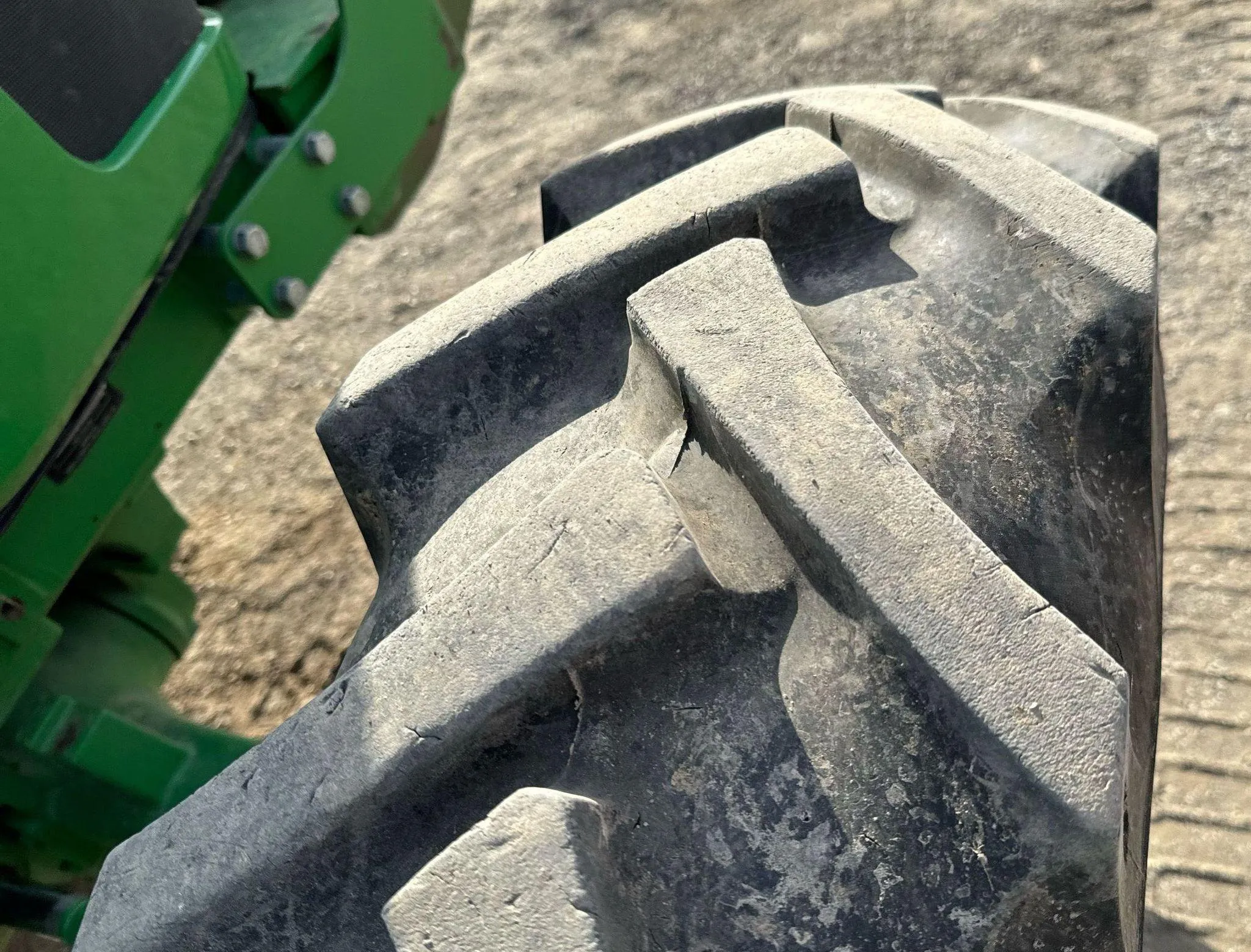 2014 John Deere 5100E MFWD
