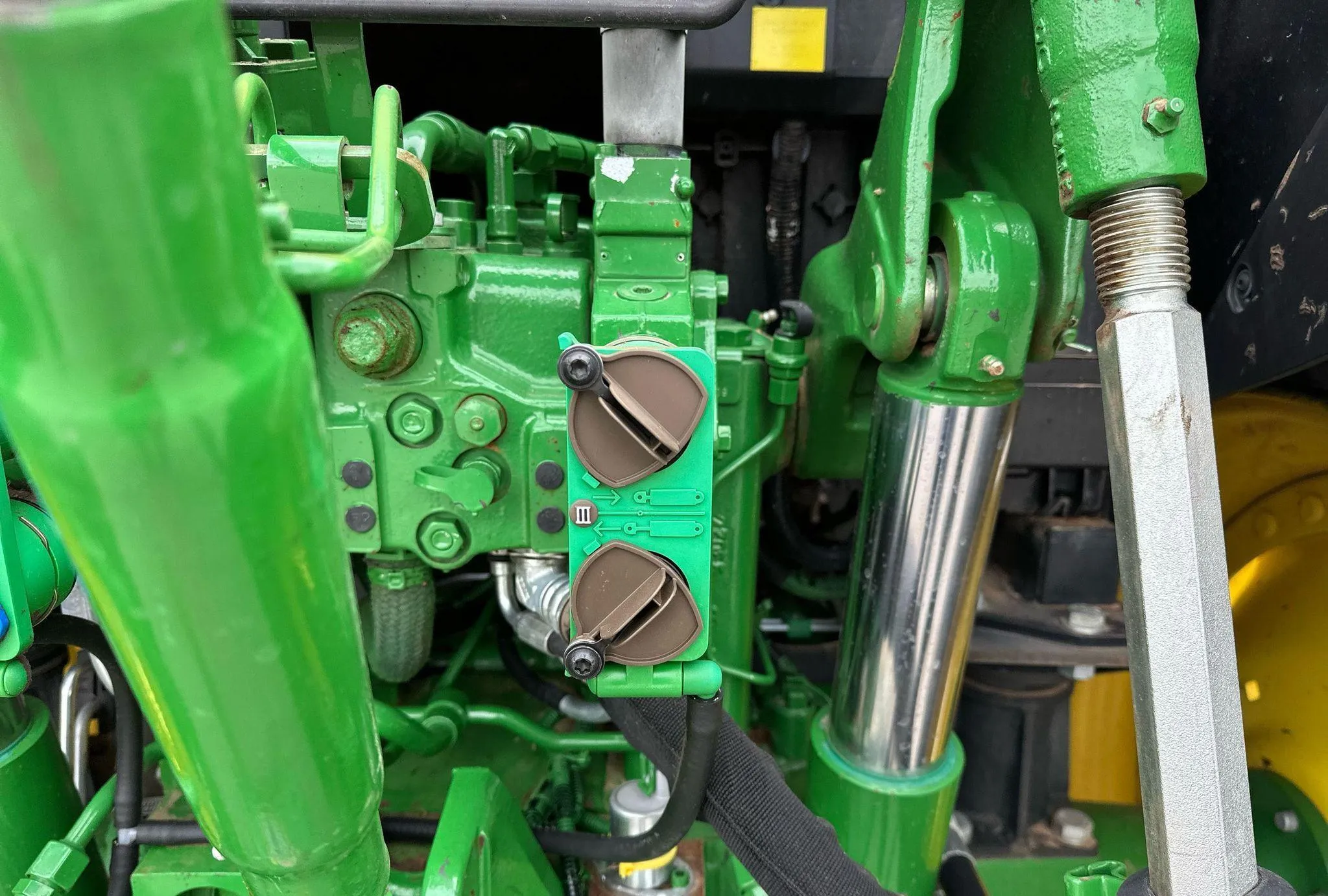 2020 John Deere 6130M MFWD