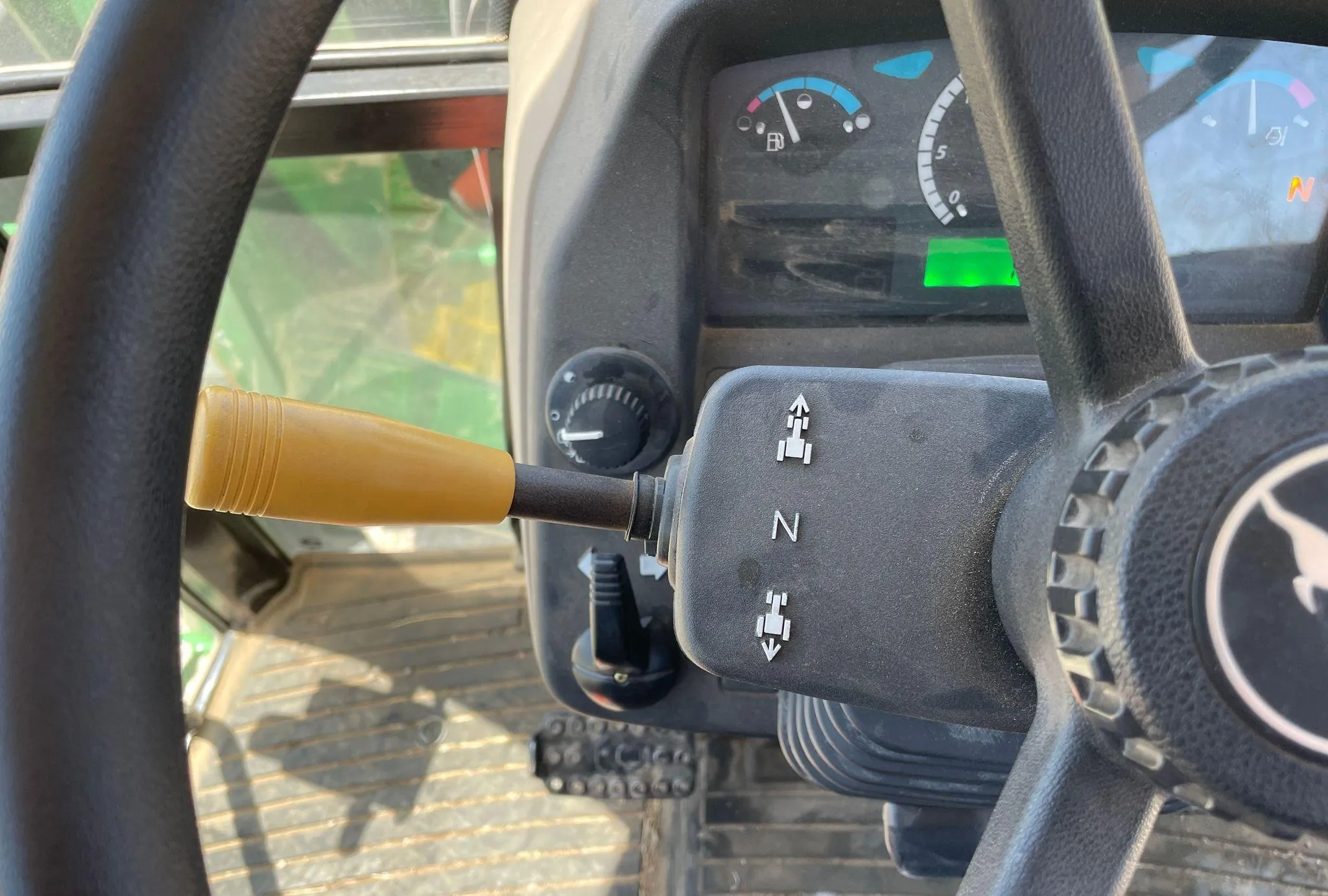 2018 John Deere 5075E MFWD