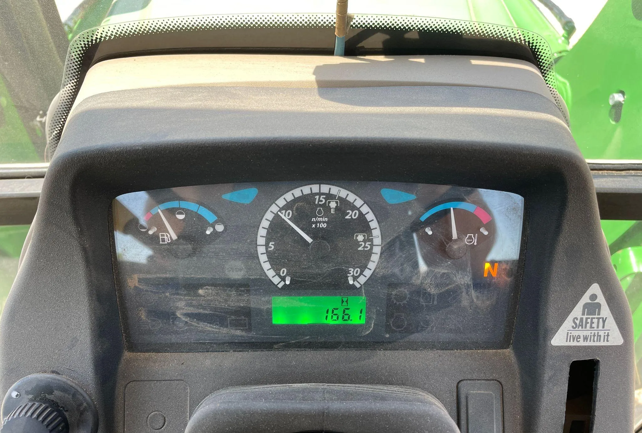 2018 John Deere 5075E MFWD