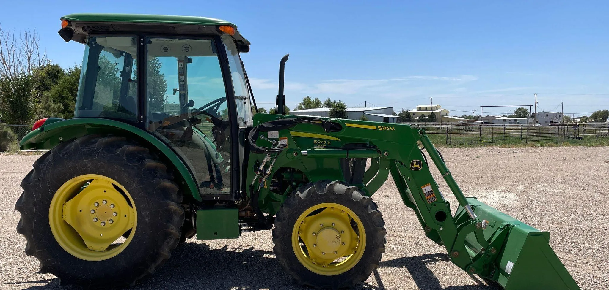 2018 John Deere 5075E MFWD