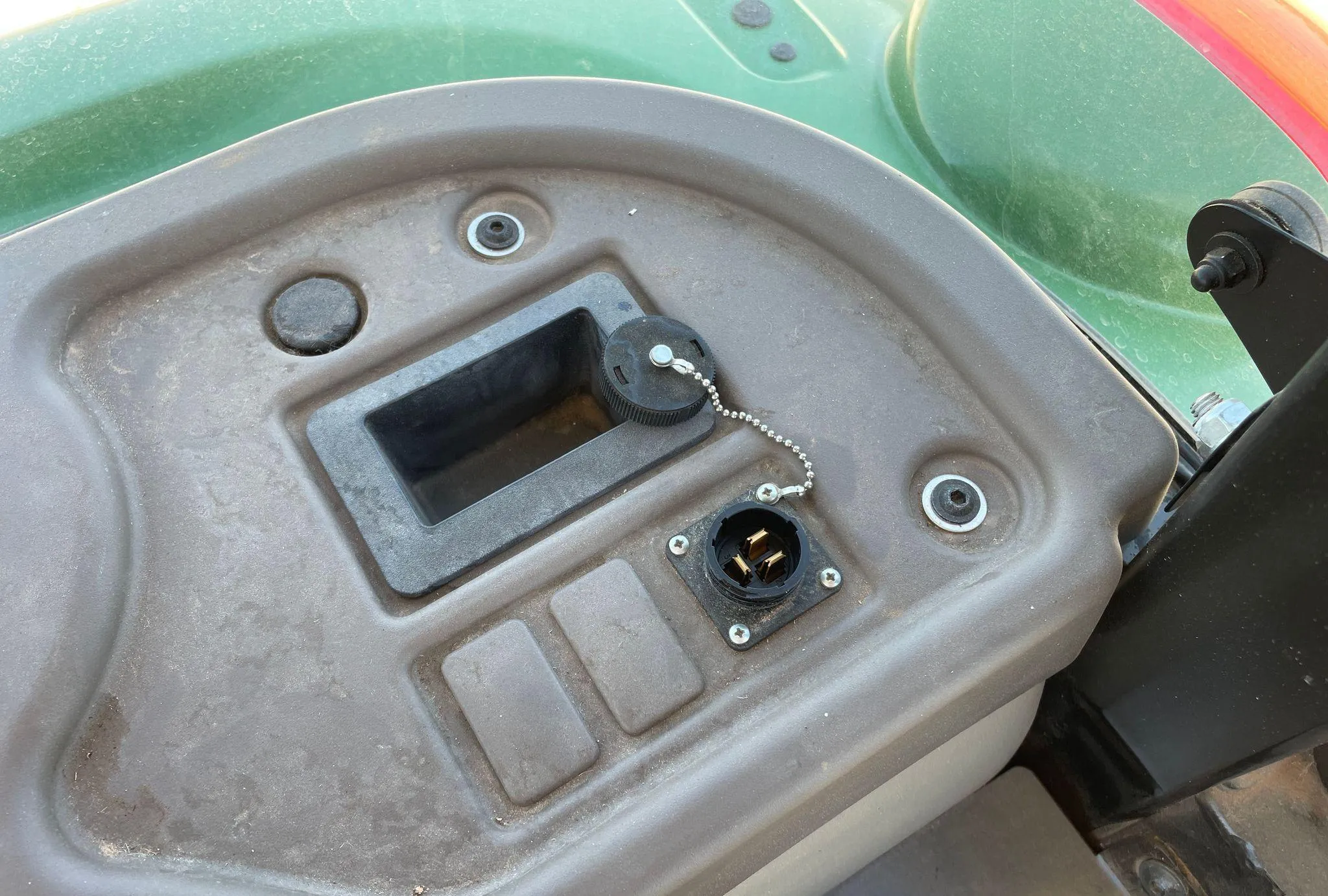 2018 John Deere 5075E MFWD