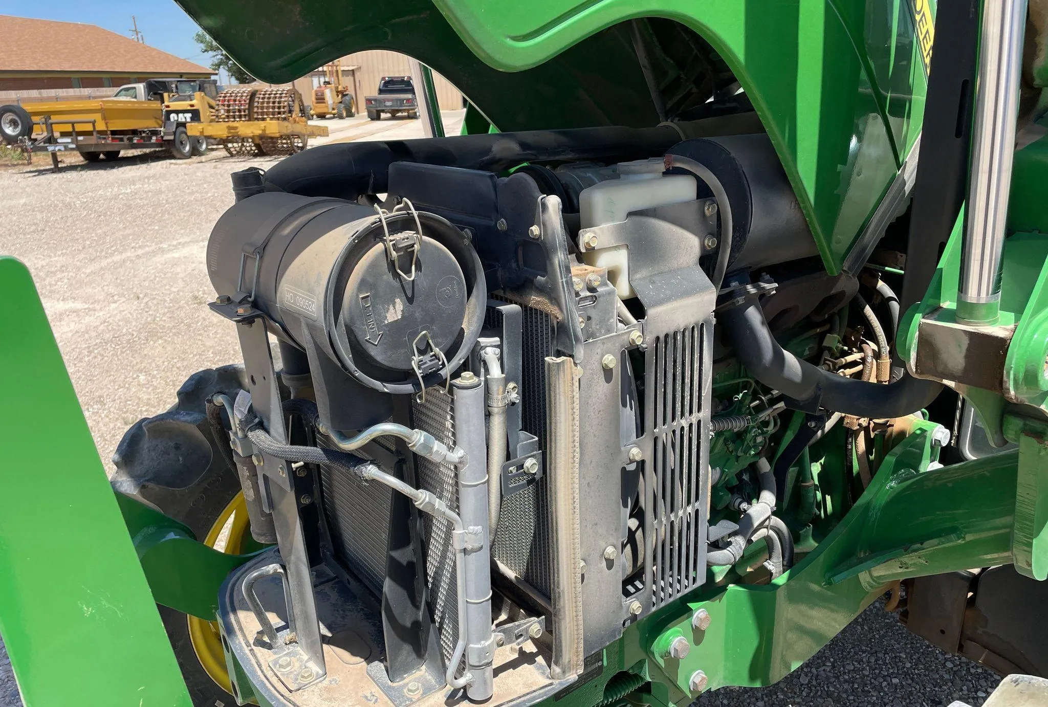 2018 John Deere 5075E MFWD