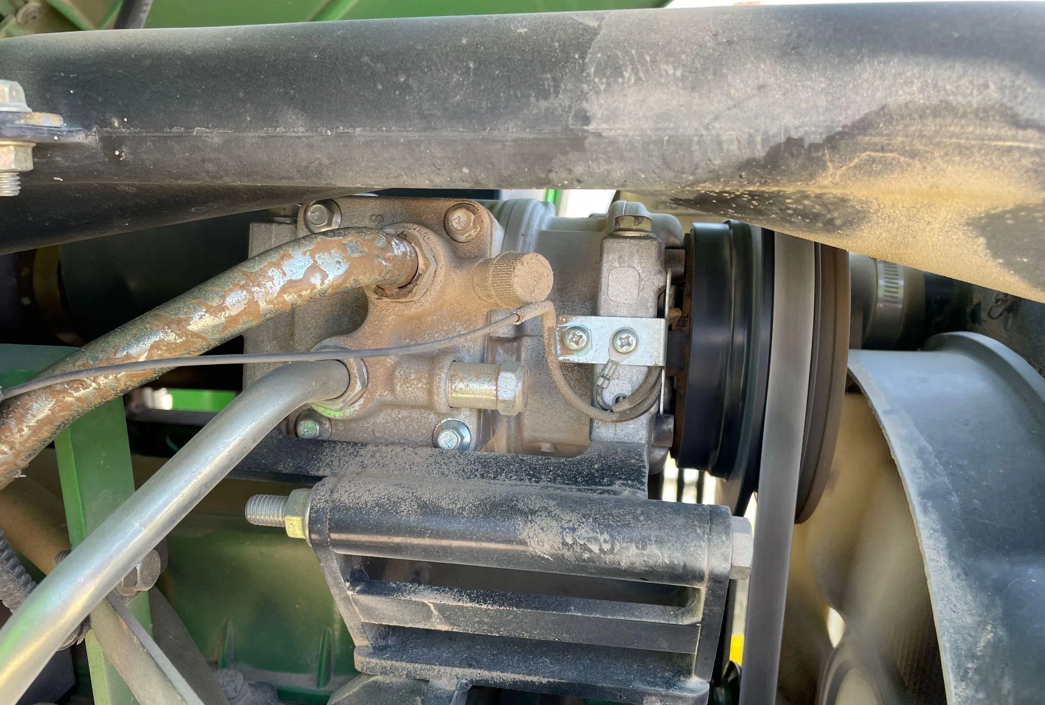 2018 John Deere 5075E MFWD