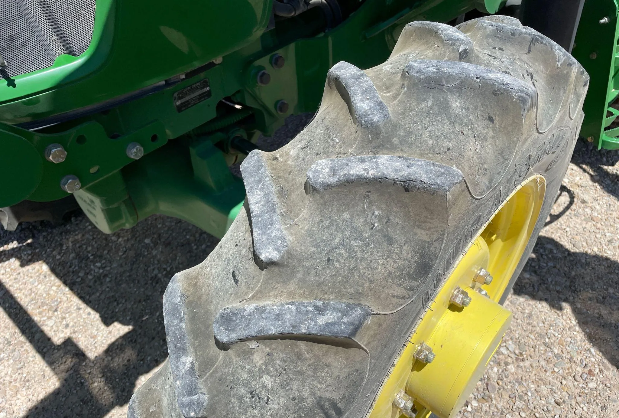 2018 John Deere 5075E MFWD