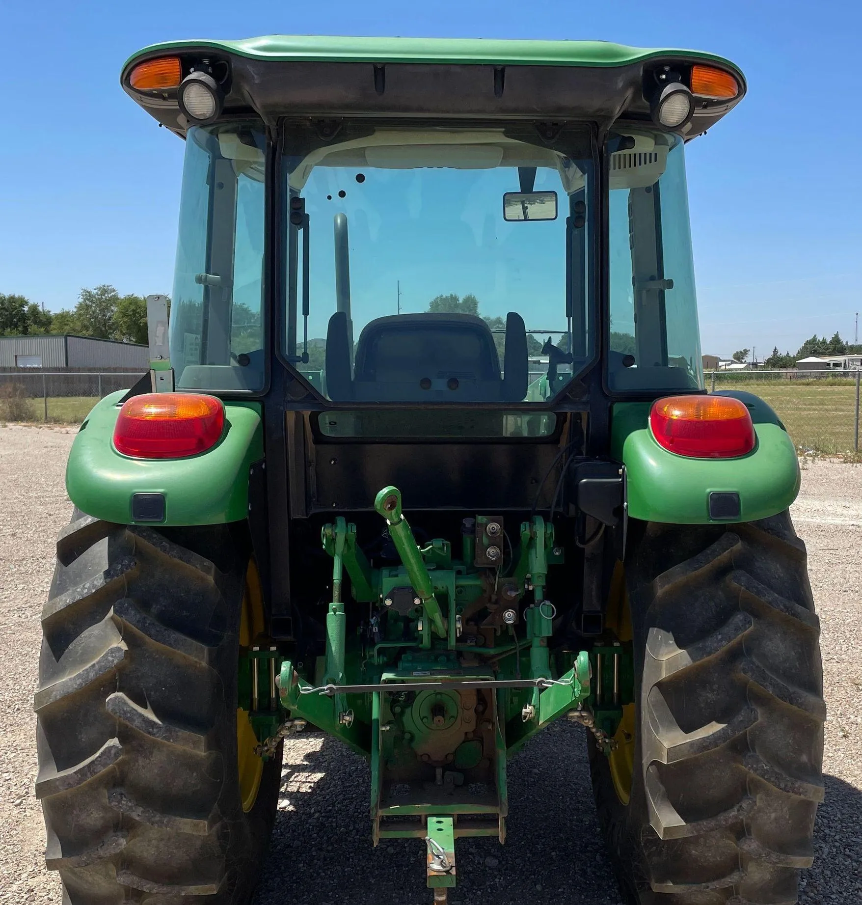 2018 John Deere 5075E MFWD