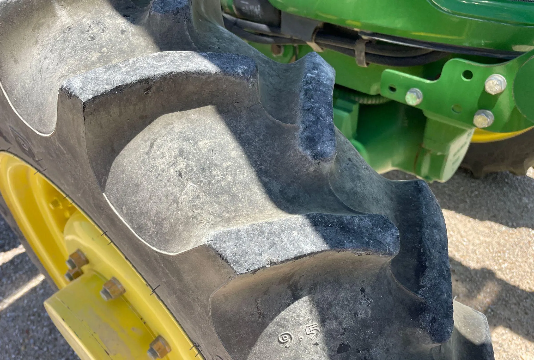 2018 John Deere 5075E MFWD