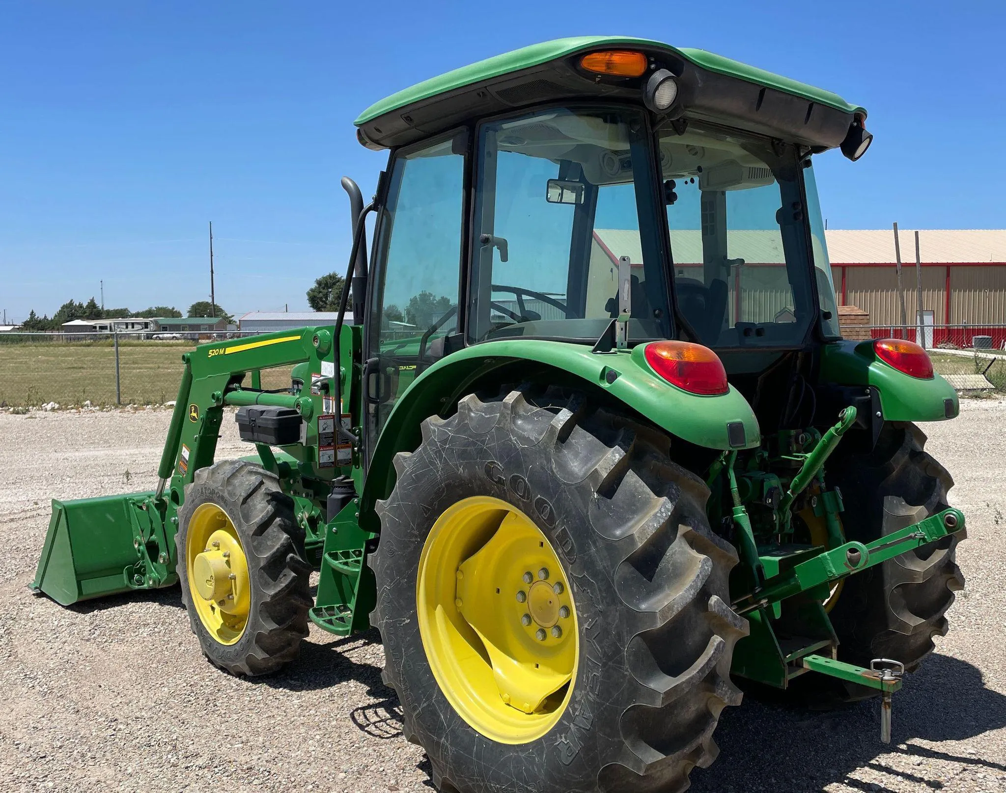 2018 John Deere 5075E MFWD