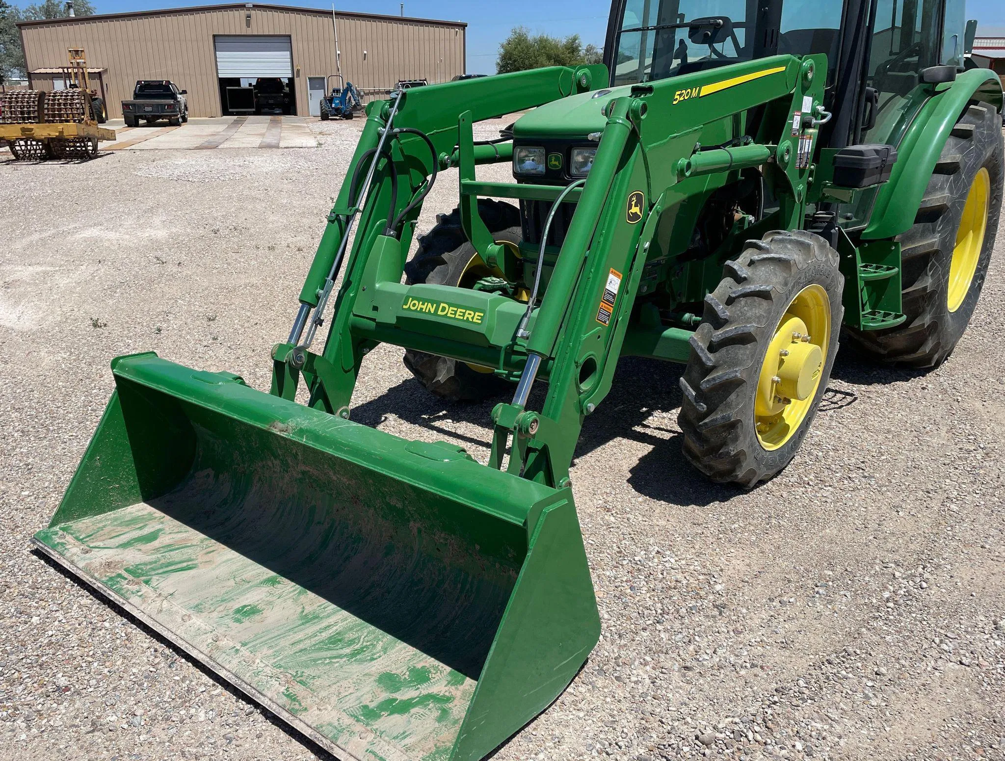 2018 John Deere 5075E MFWD