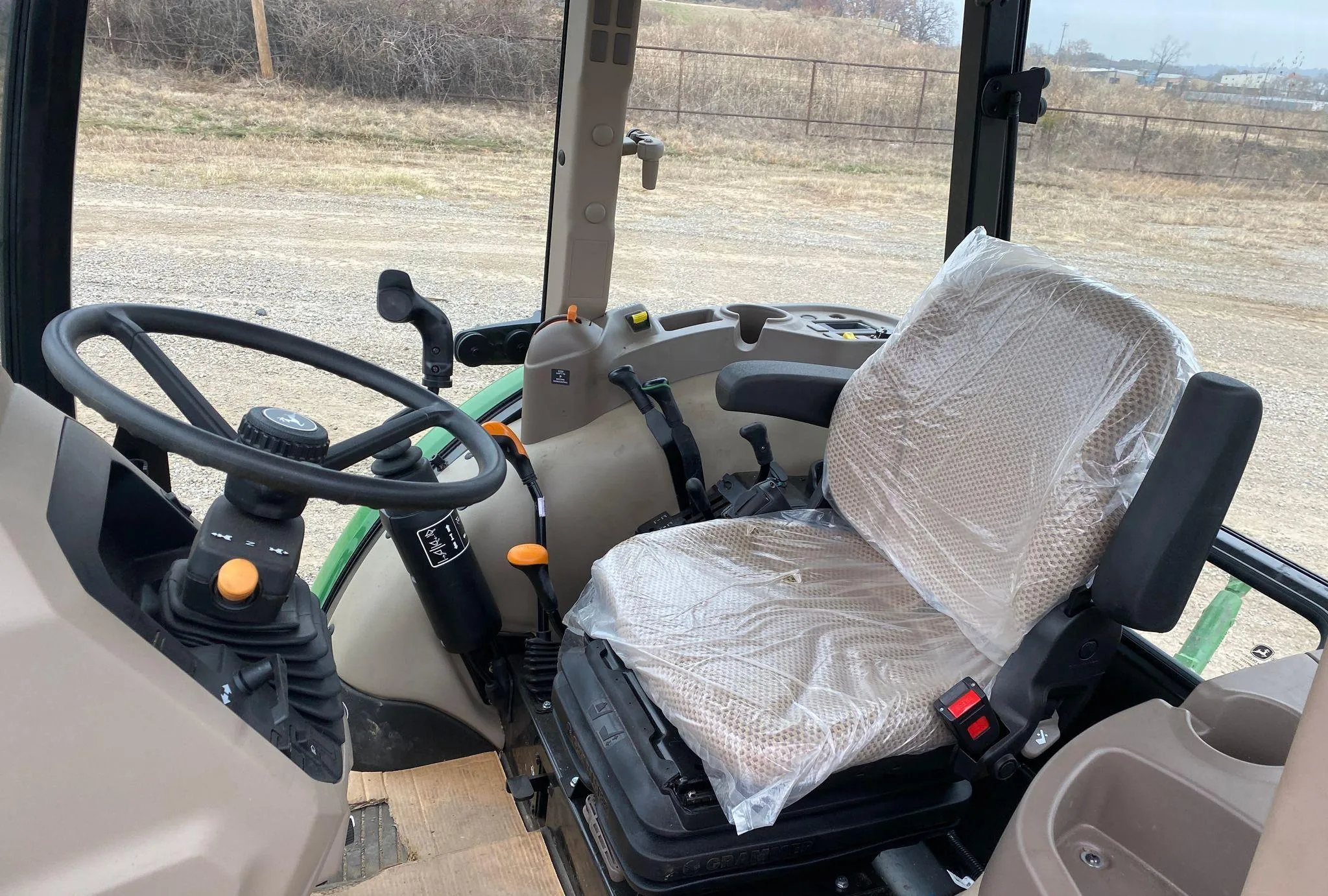 2022 John Deere 5065E MFWD
