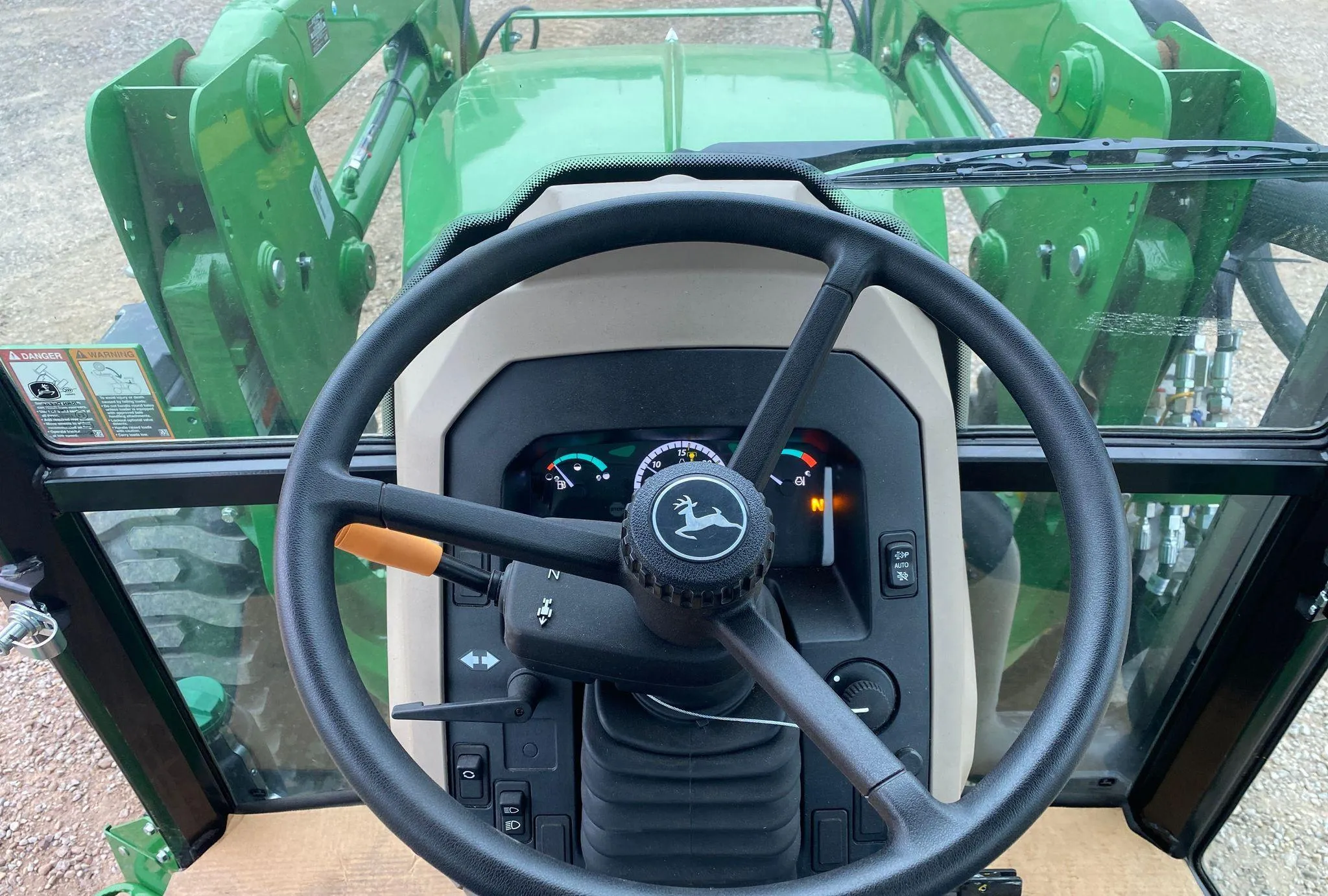 2022 John Deere 5065E MFWD