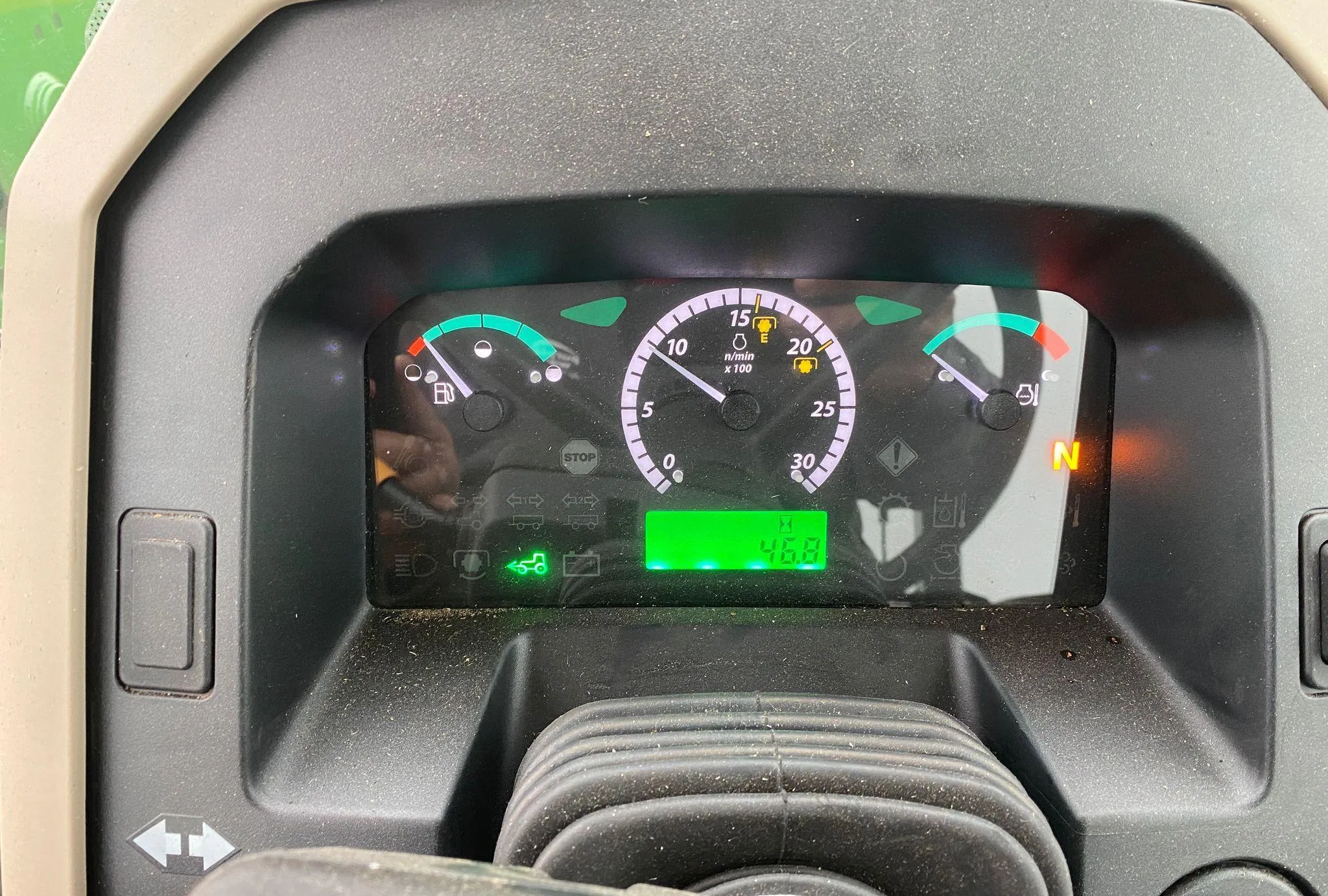 2022 John Deere 5065E MFWD