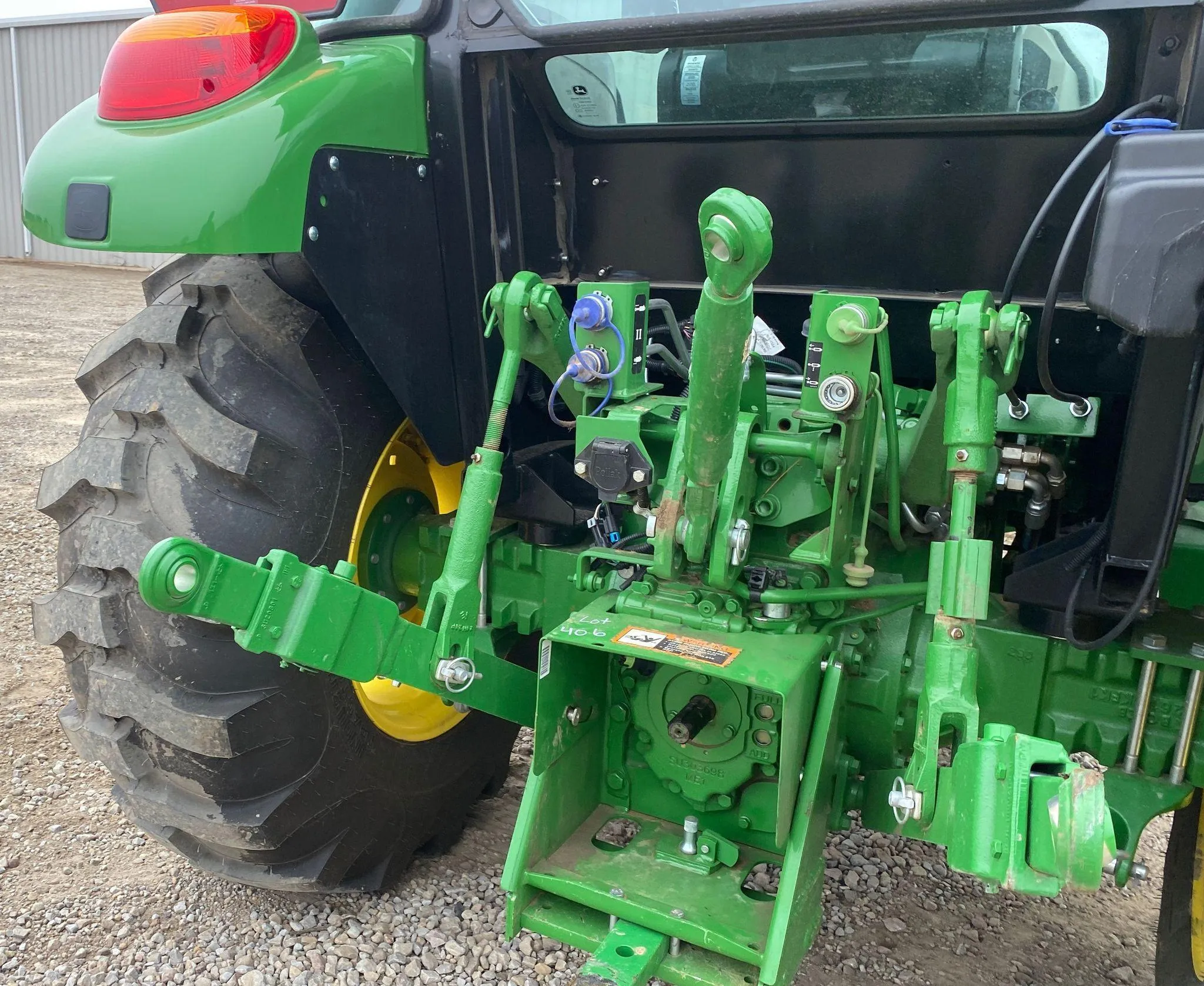 2022 John Deere 5065E MFWD