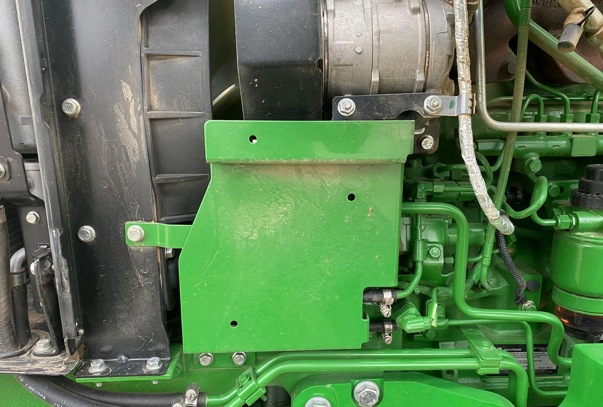 2022 John Deere 5065E MFWD