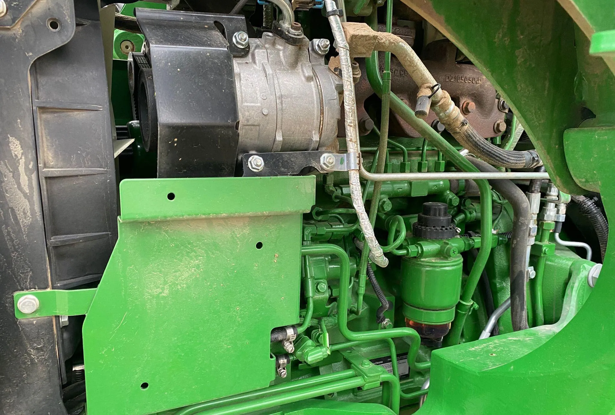 2022 John Deere 5065E MFWD