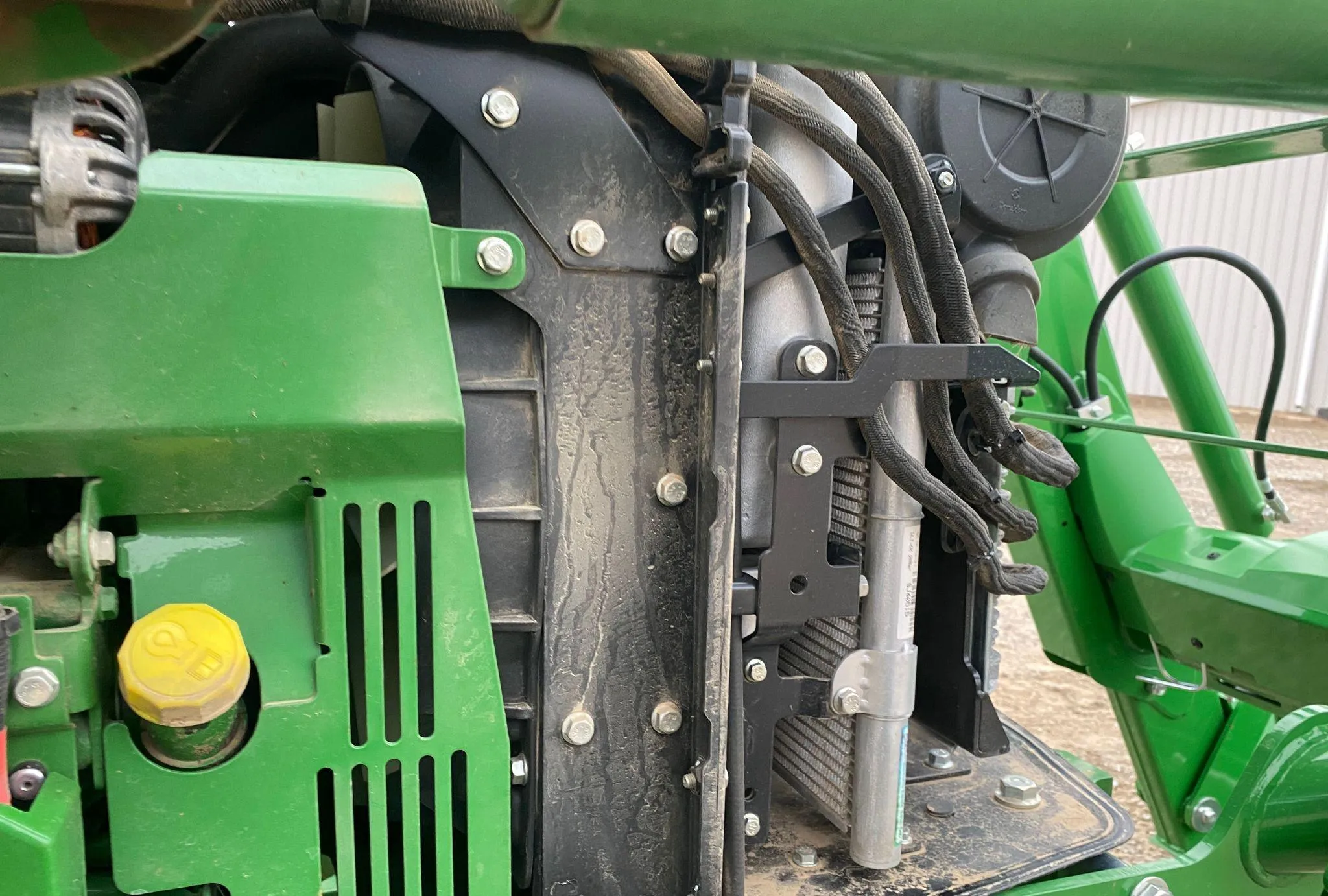 2022 John Deere 5065E MFWD