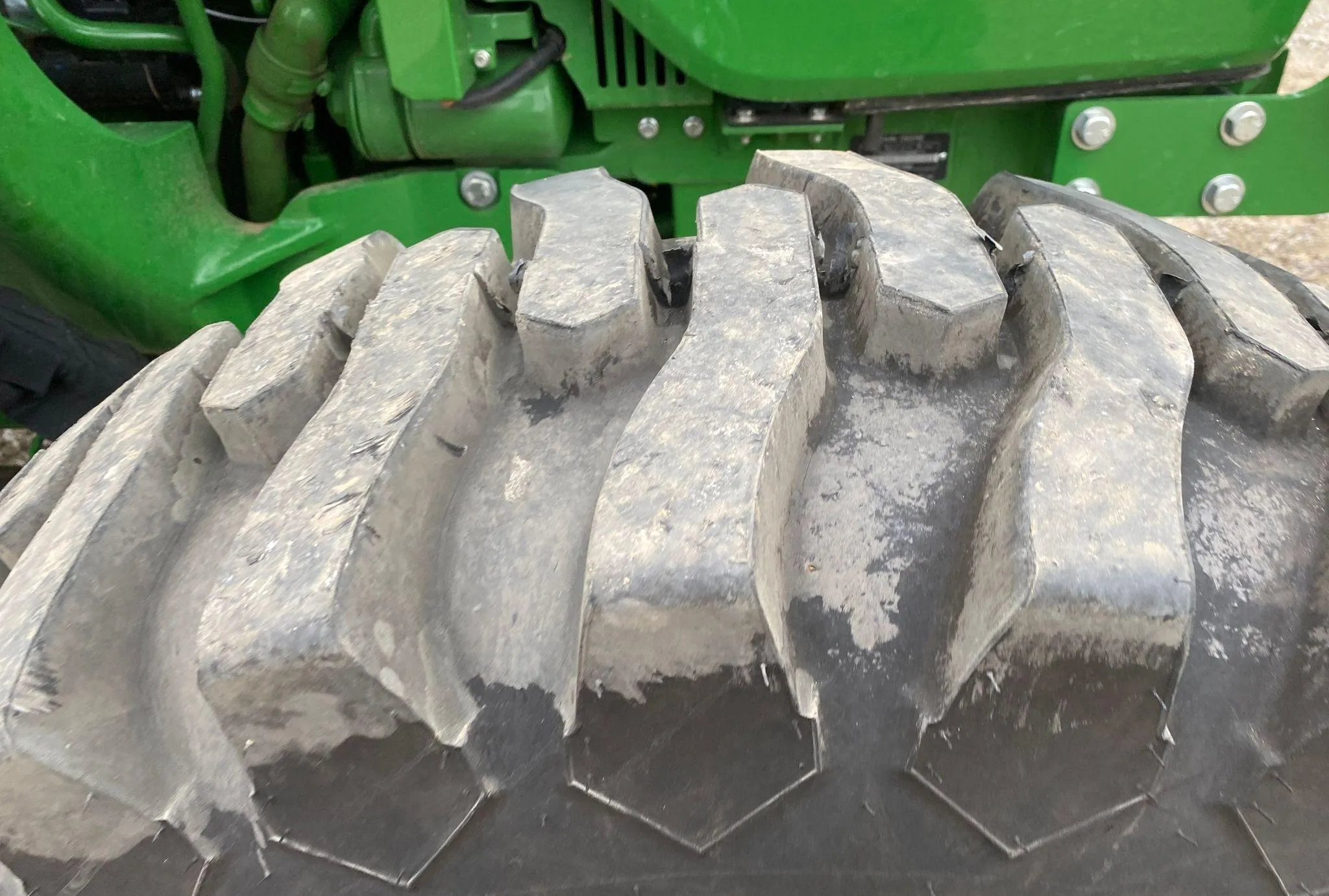2022 John Deere 5065E MFWD