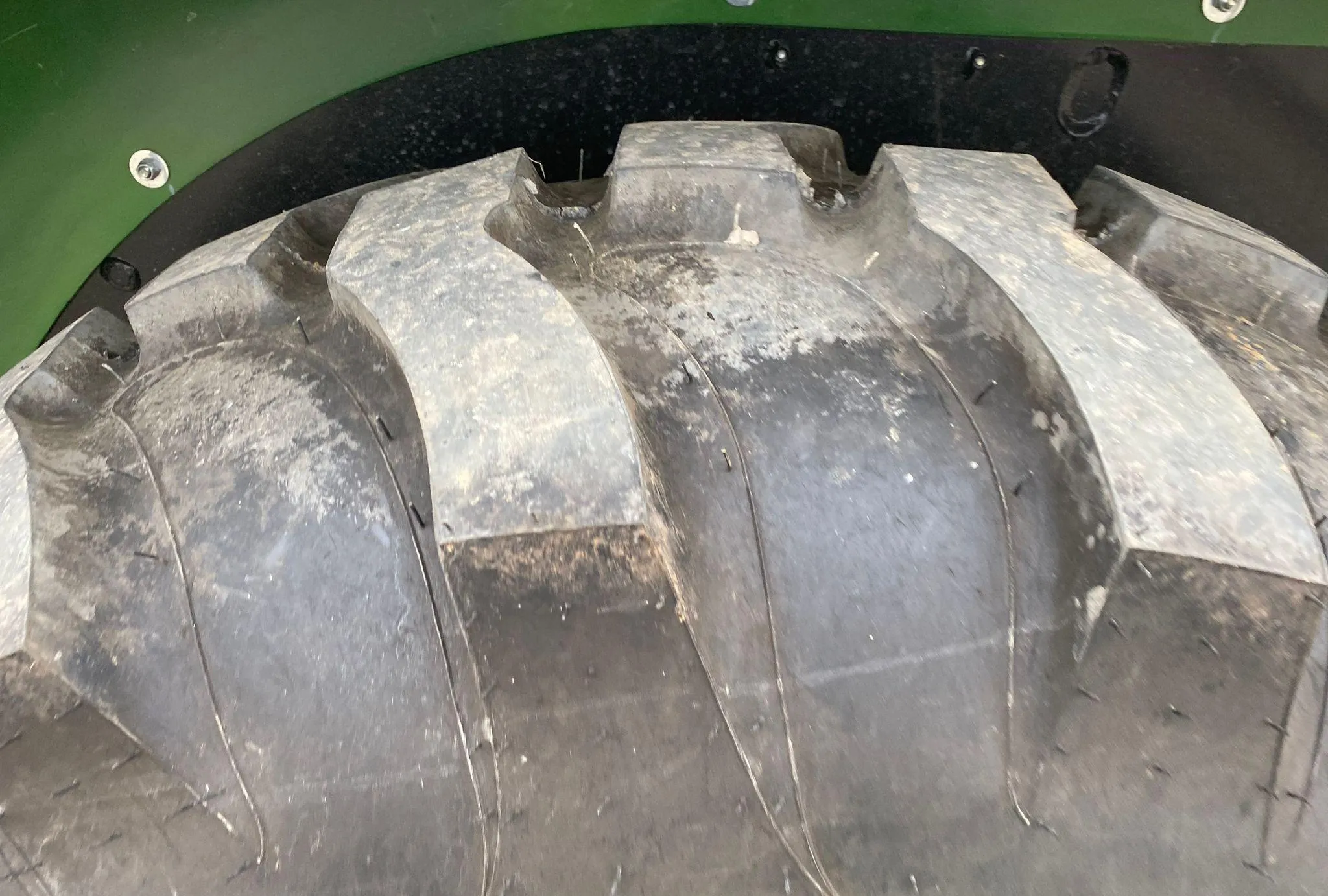 2022 John Deere 5065E MFWD