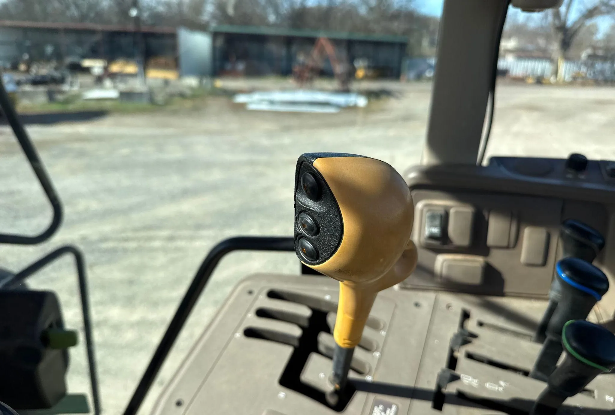 2016 John Deere 6110M MFWD
