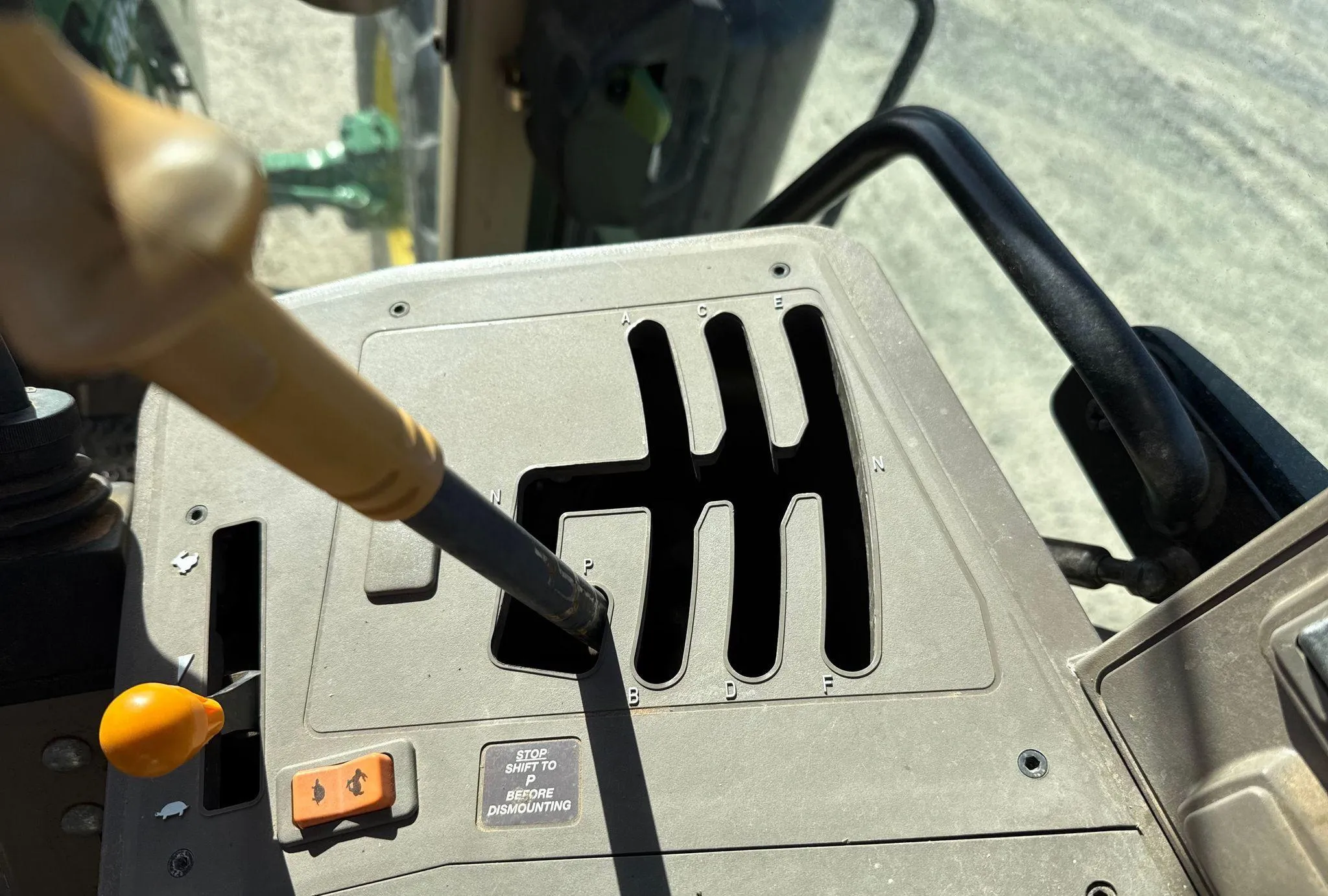 2016 John Deere 6110M MFWD