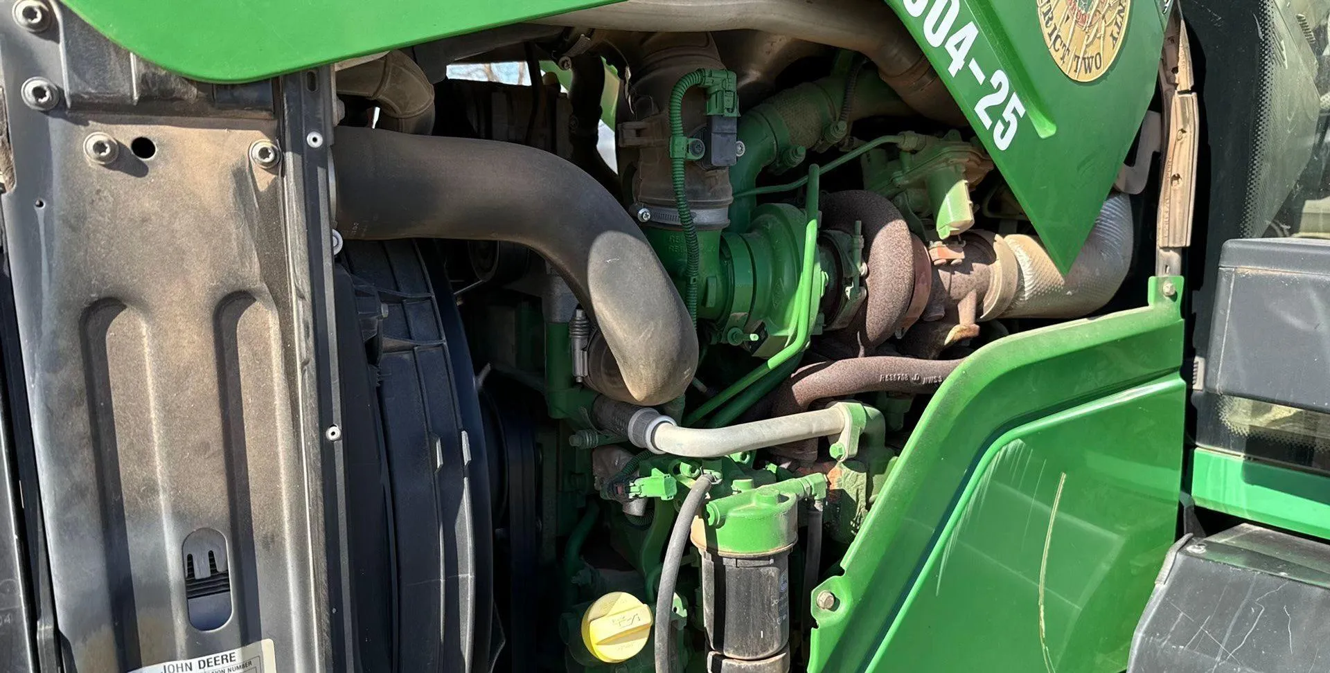 2016 John Deere 6110M MFWD