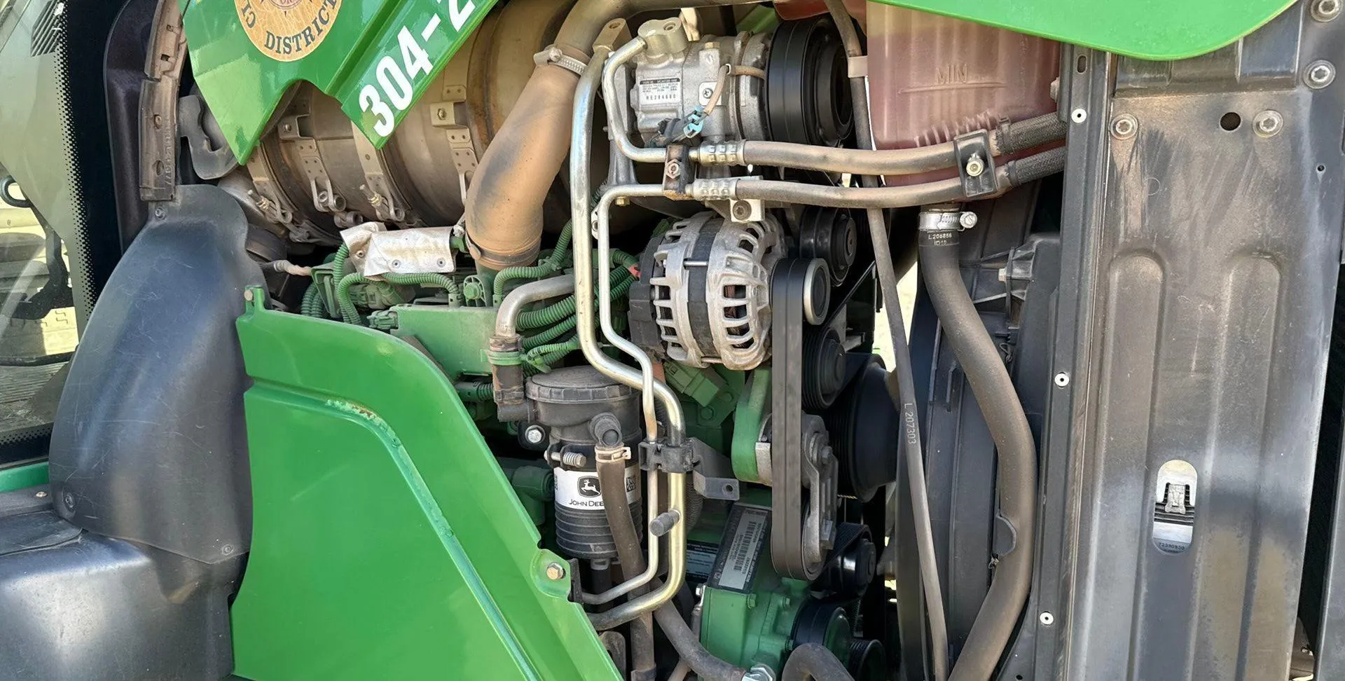 2016 John Deere 6110M MFWD
