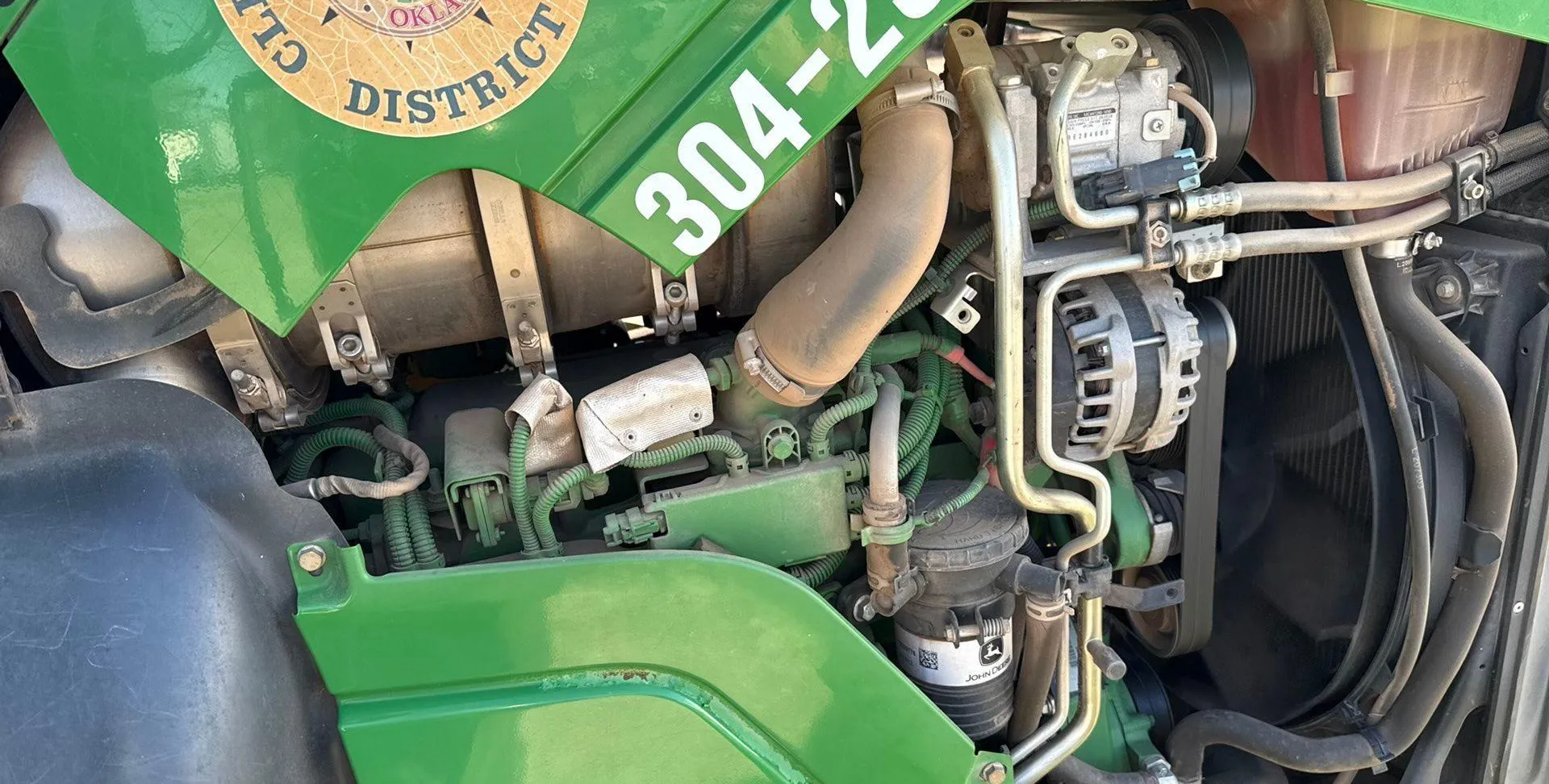 2016 John Deere 6110M MFWD