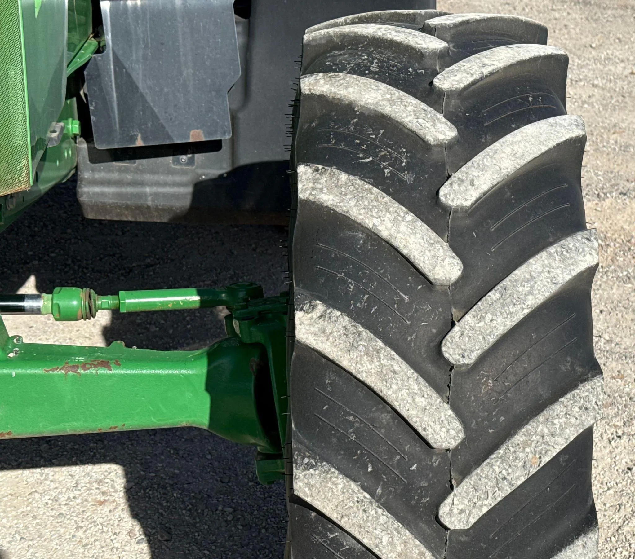 2016 John Deere 6110M MFWD