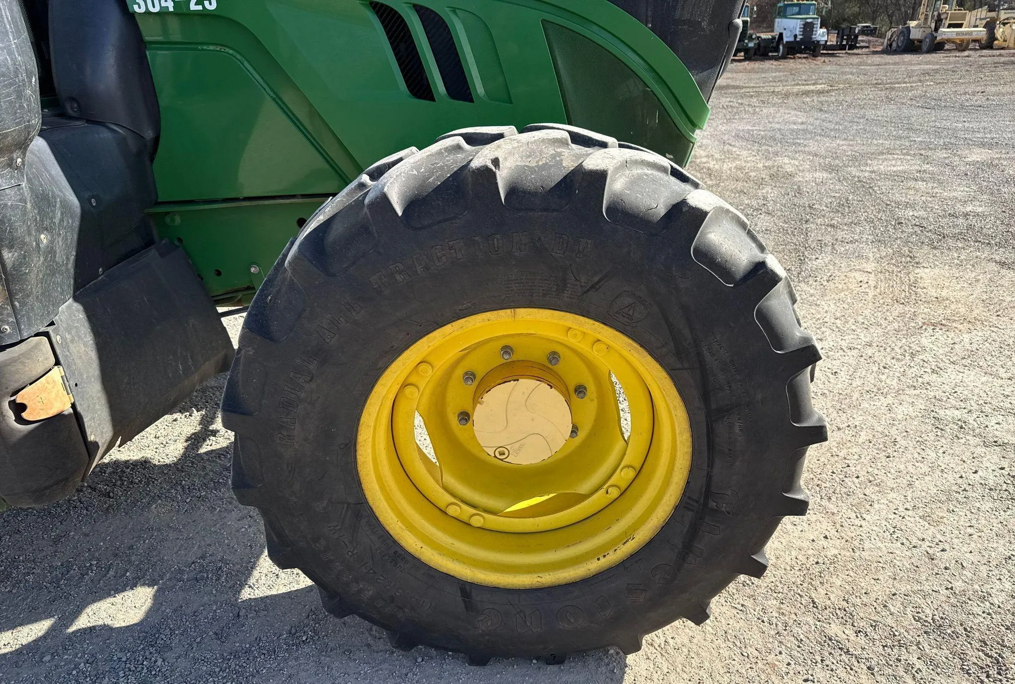 2016 John Deere 6110M MFWD