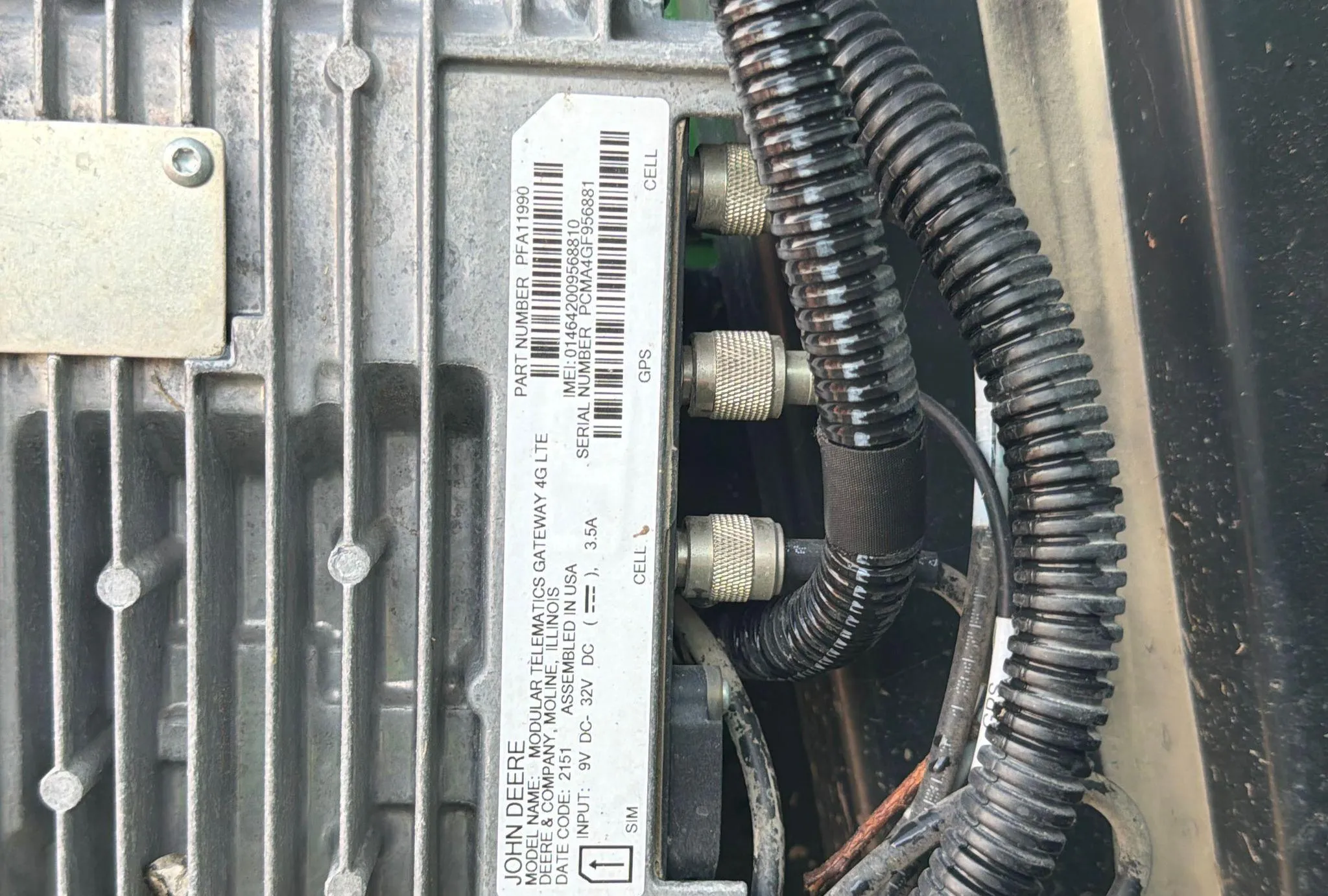2022 John Deere 6105E MFWD