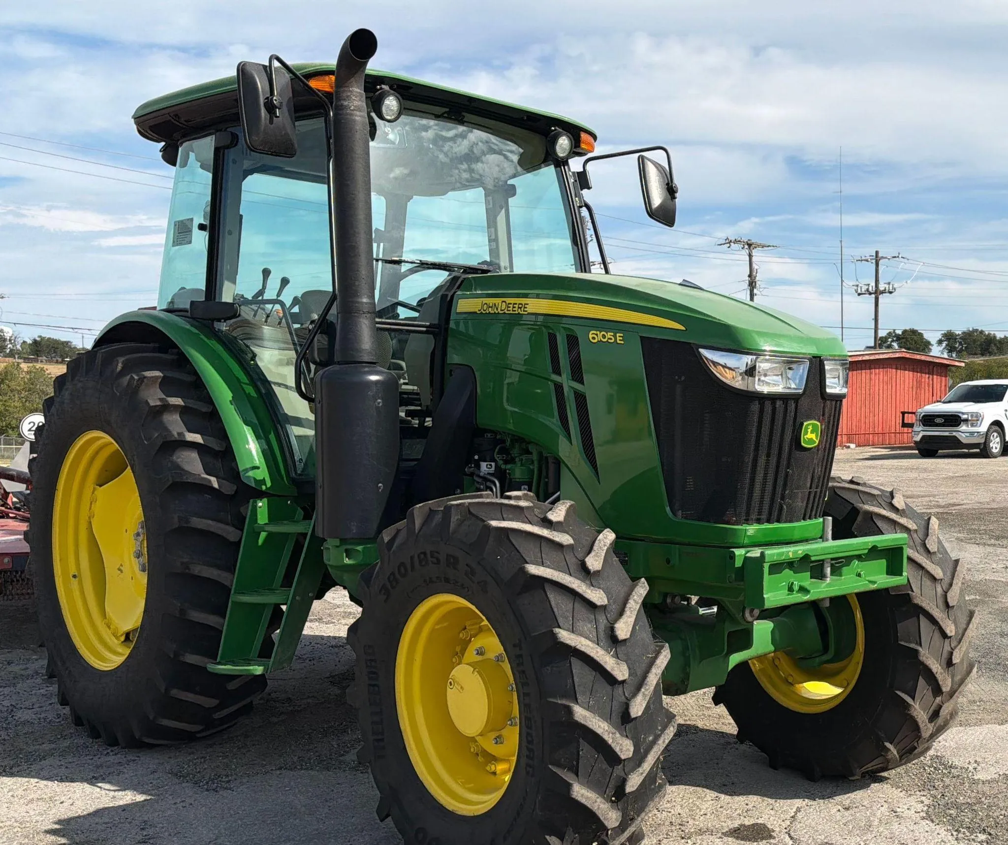 2022 John Deere 6105E MFWD