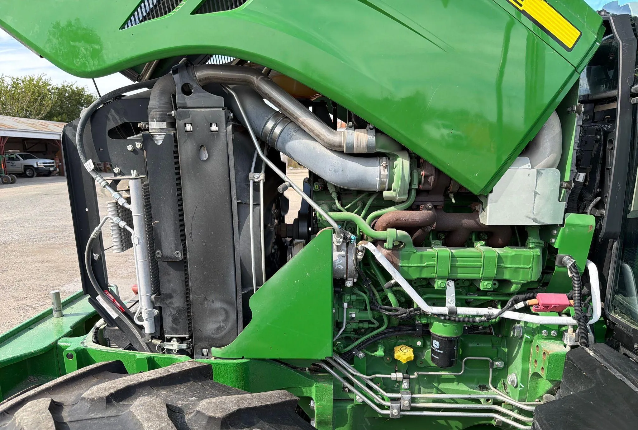 2022 John Deere 6105E MFWD