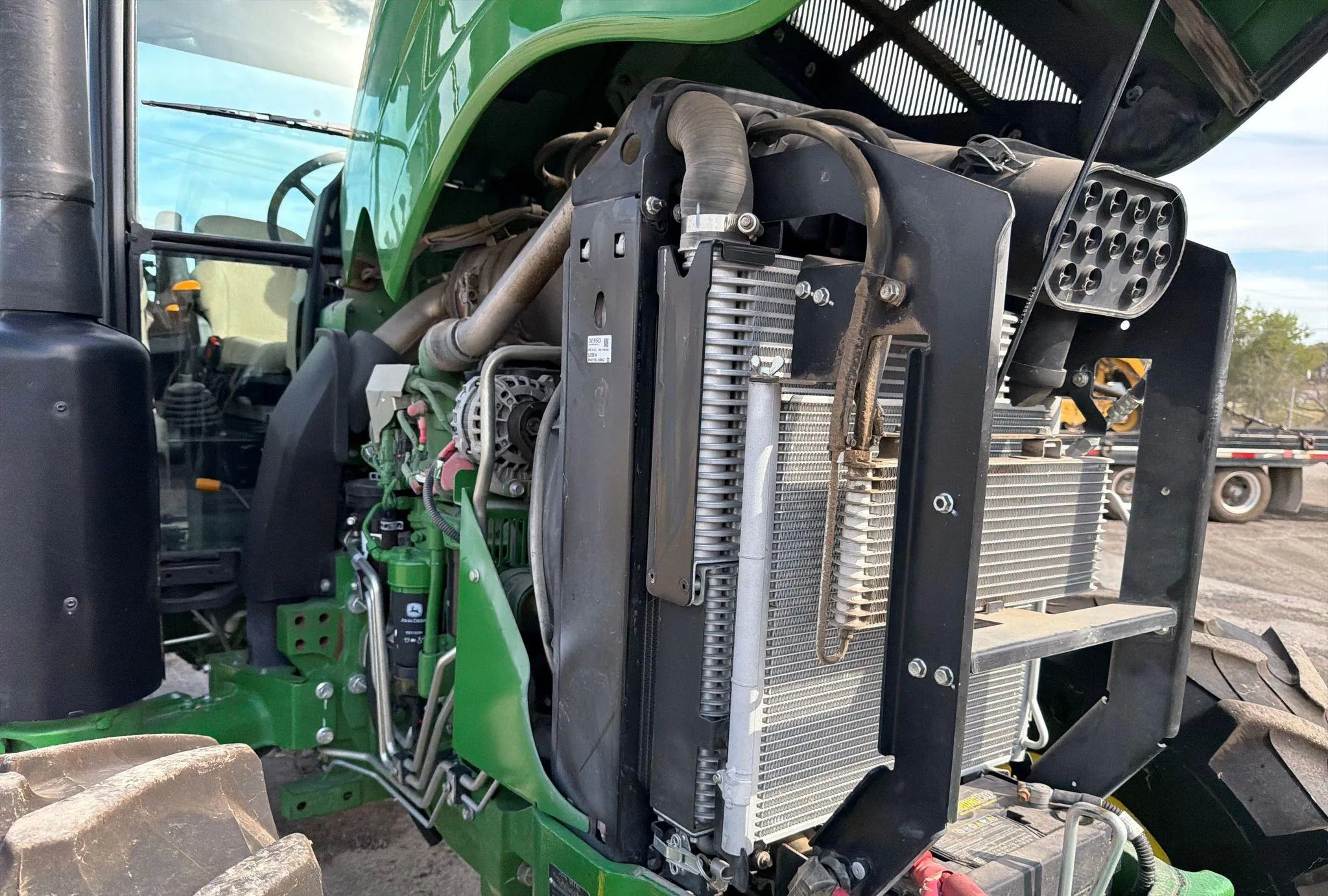 2022 John Deere 6105E MFWD