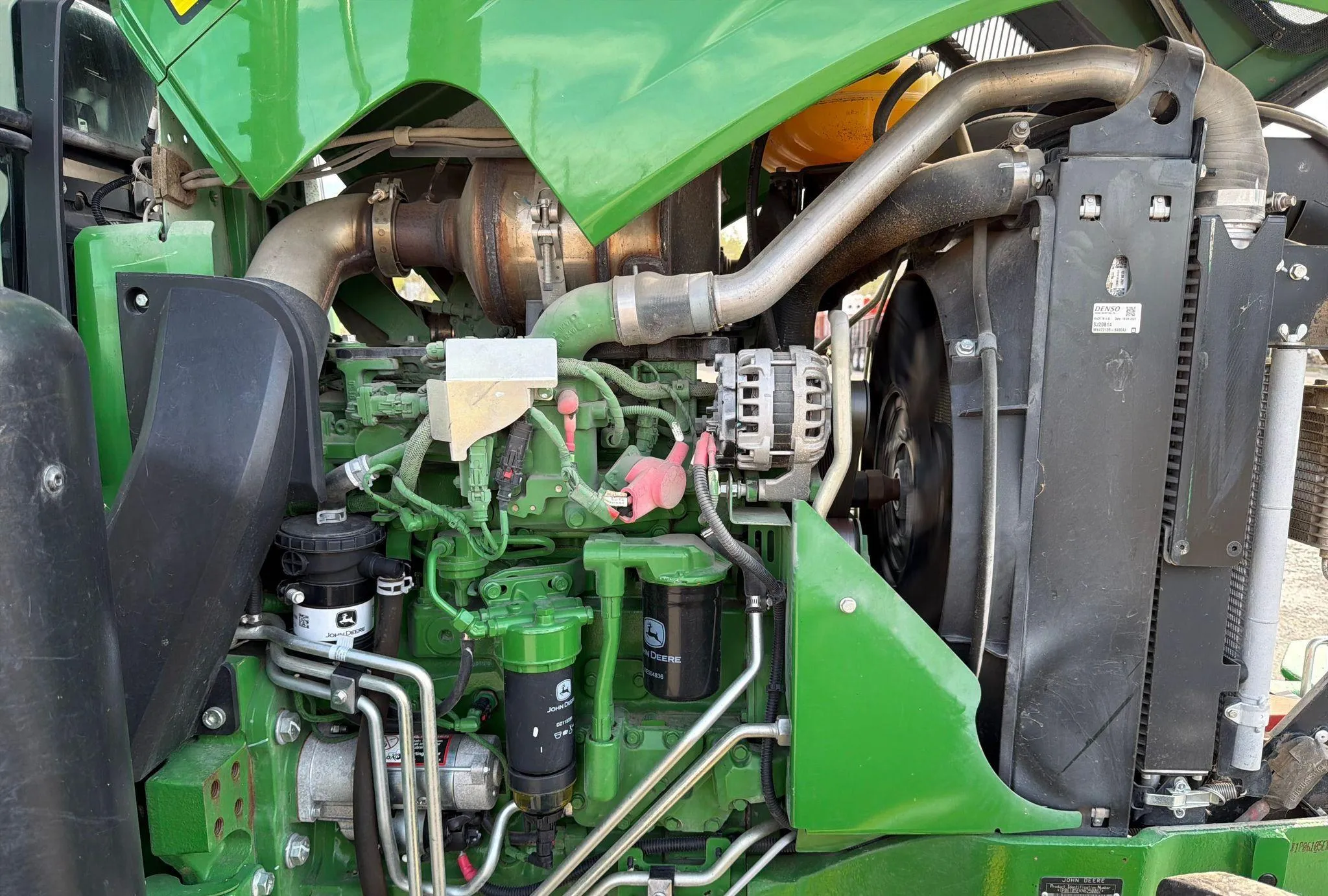 2022 John Deere 6105E MFWD