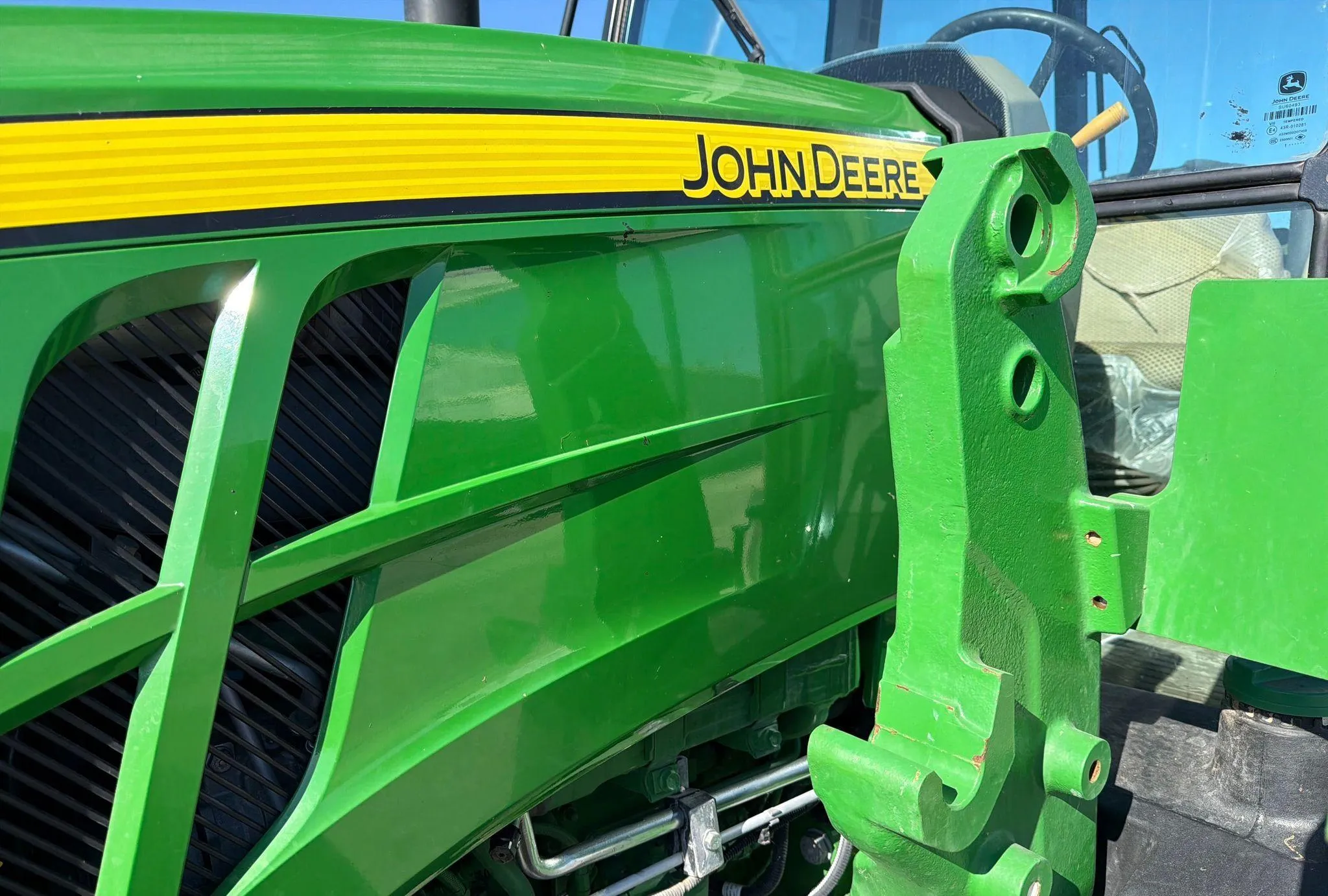 2022 John Deere 5115M MFWD