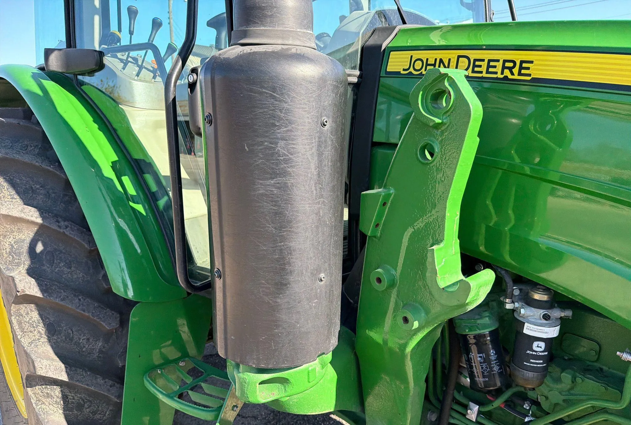2022 John Deere 5115M MFWD
