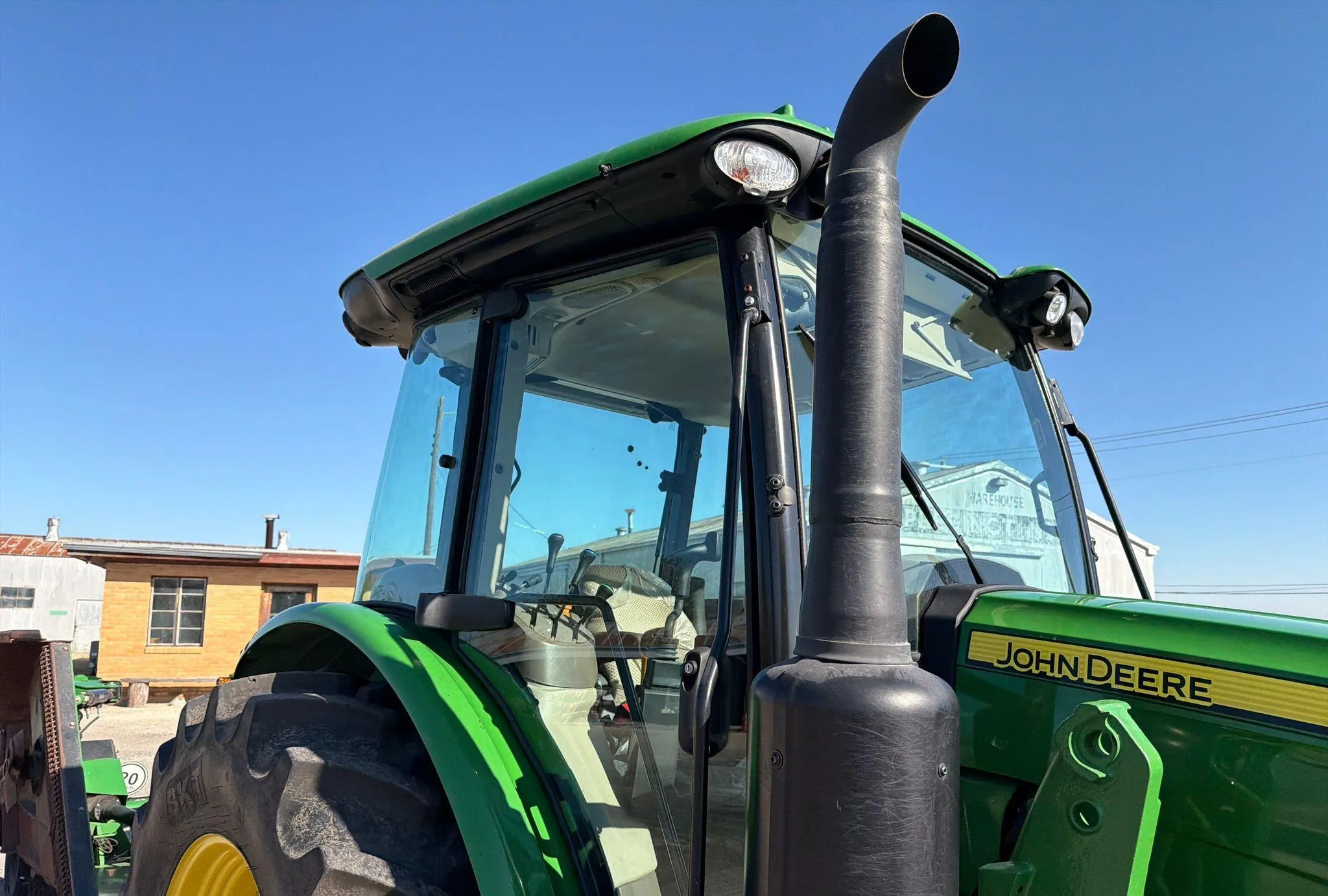2022 John Deere 5115M MFWD