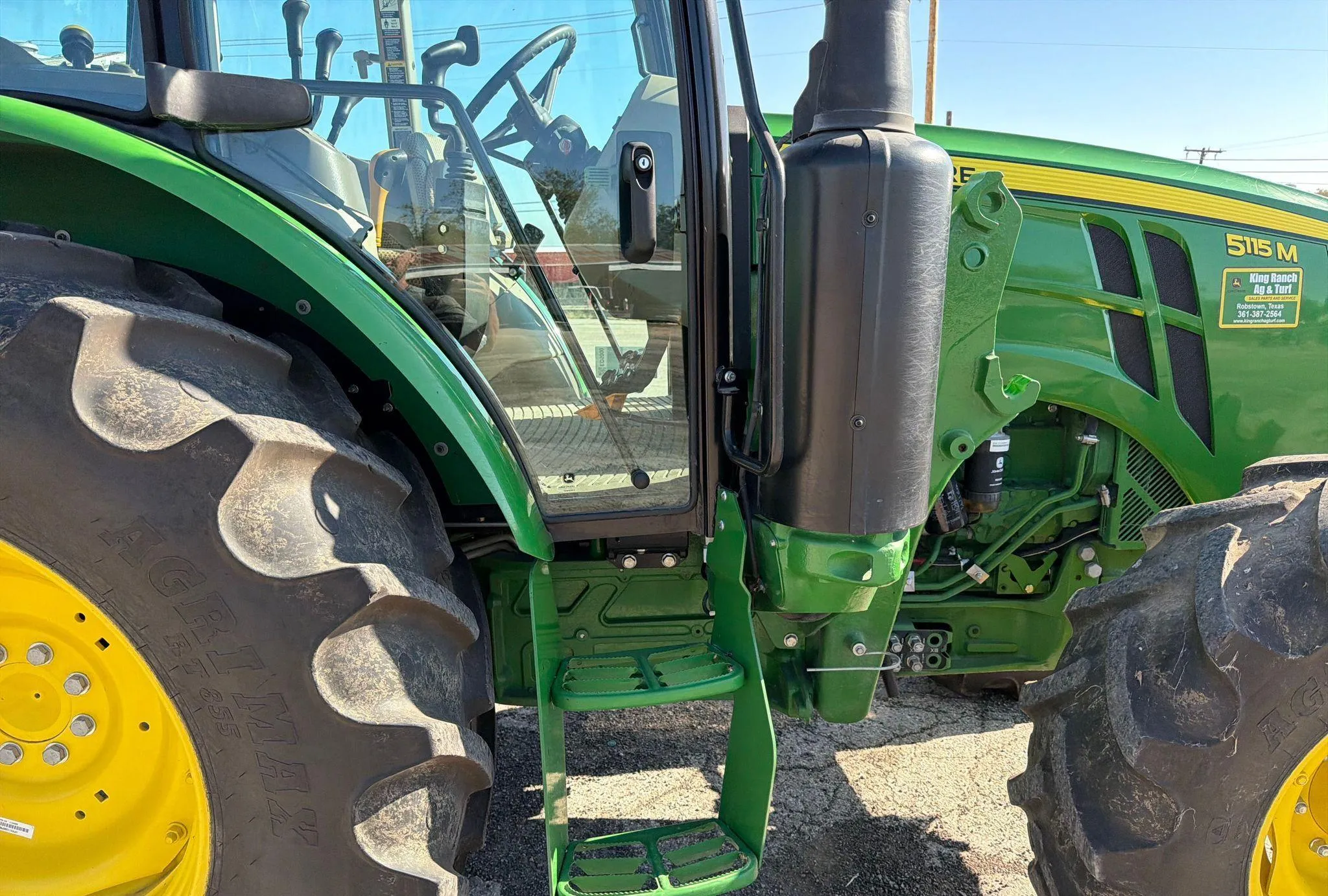 2022 John Deere 5115M MFWD